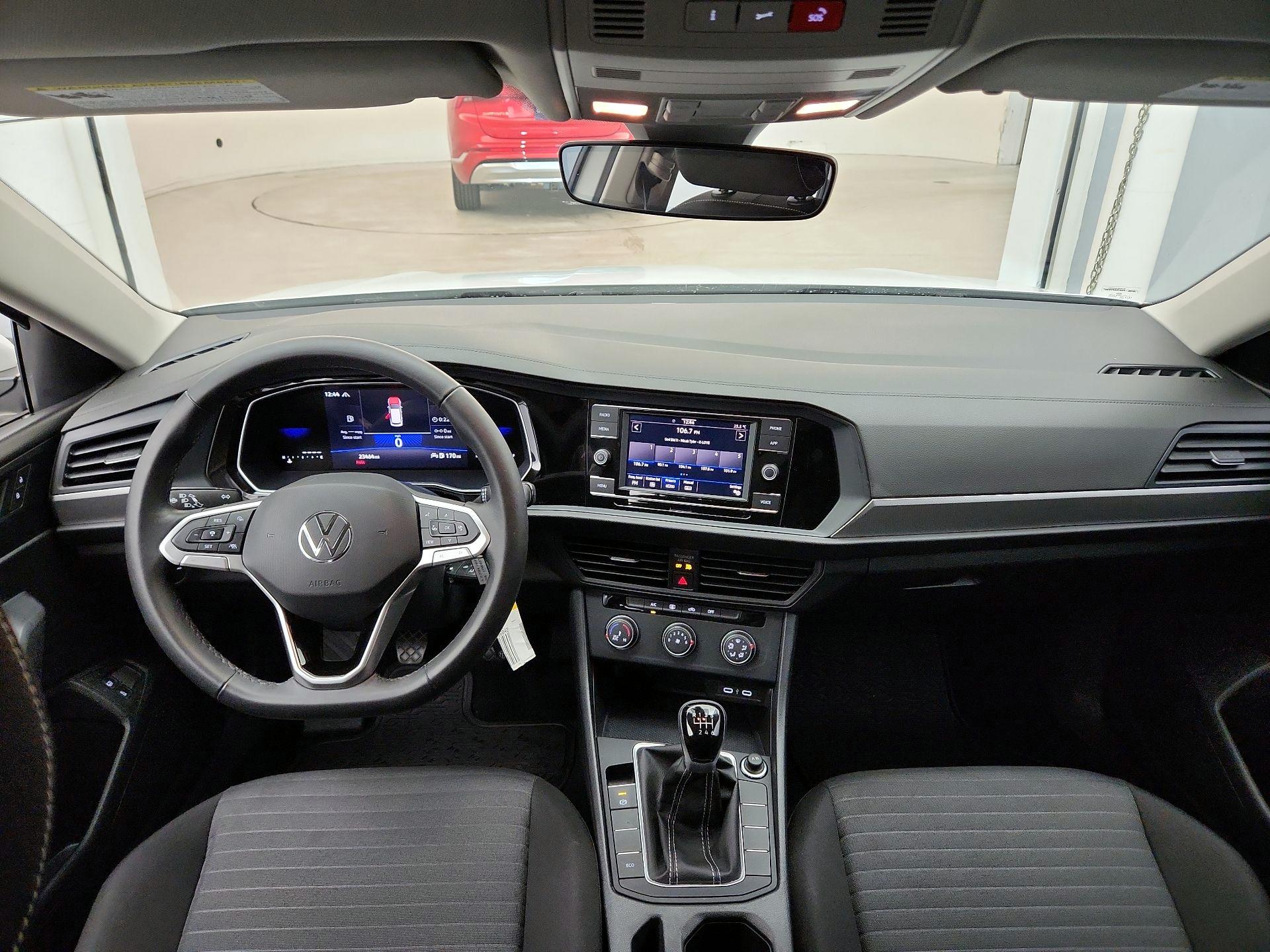 Thumbnail: 2024 Volkswagen Jetta - 9