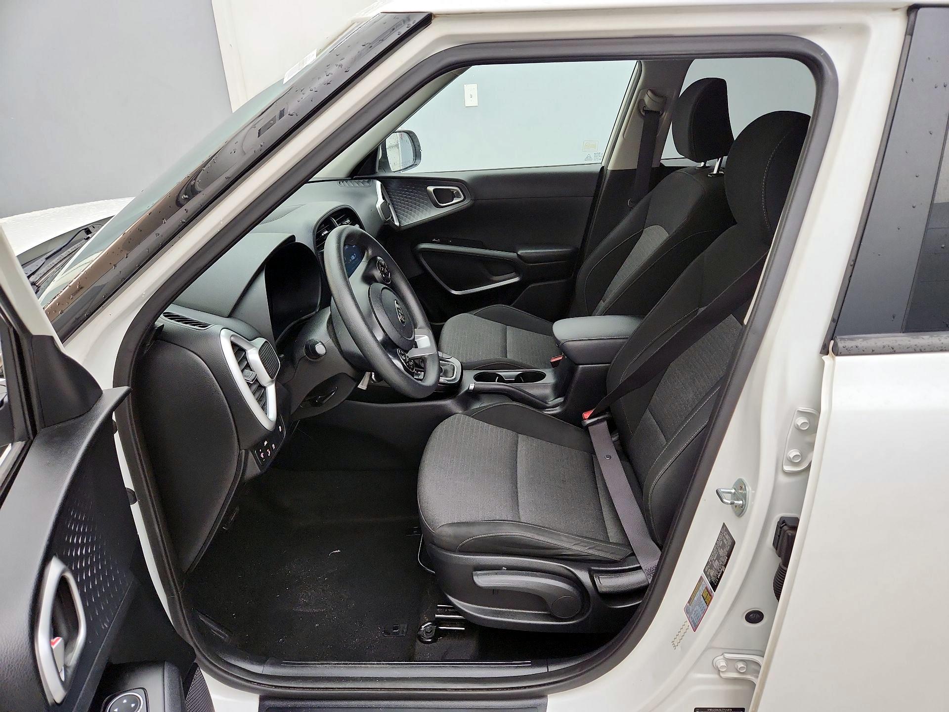 Thumbnail: 2020 Kia Soul - 11