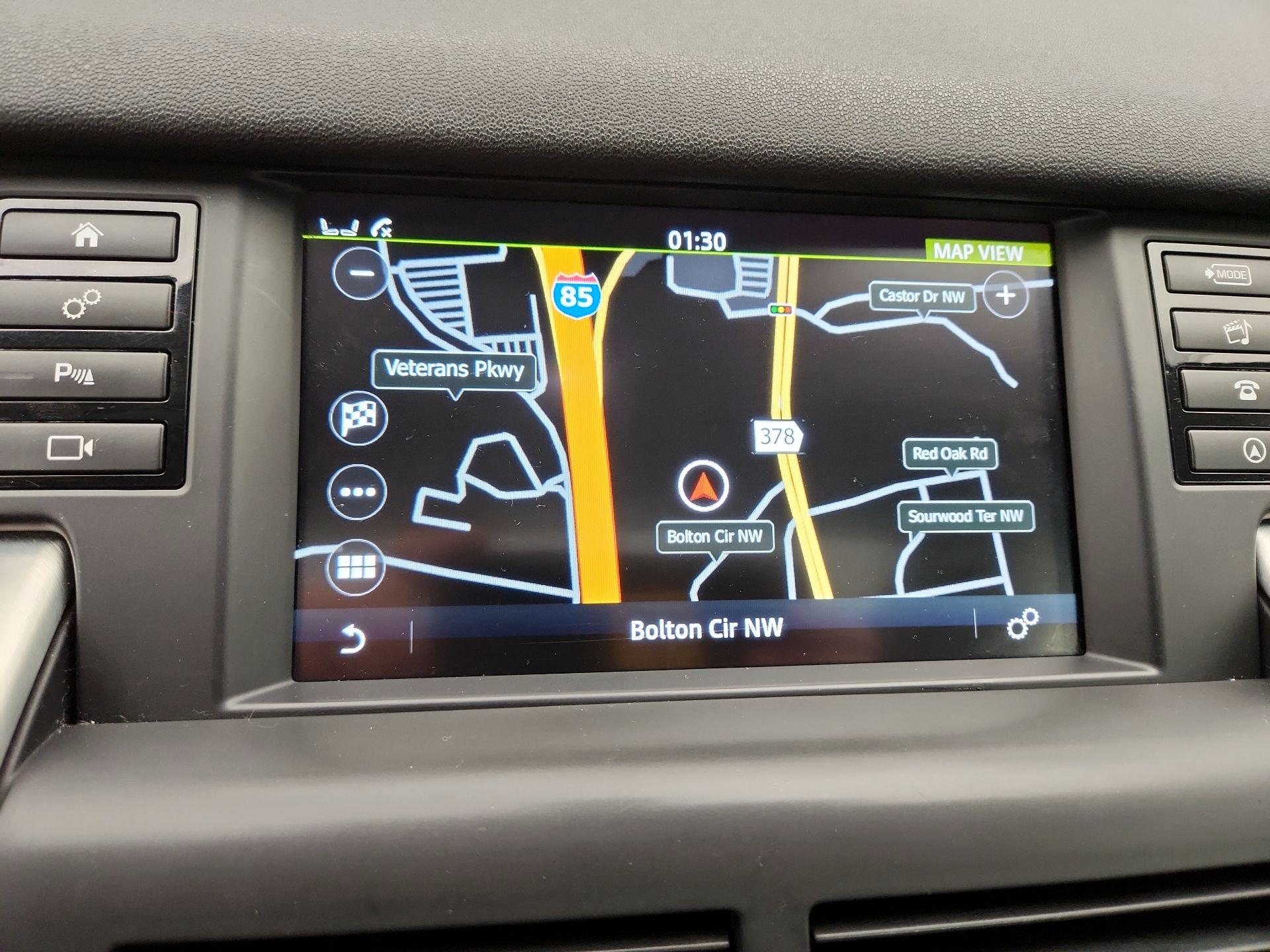 Thumbnail: 2019 Land Rover Discovery Sport - 14