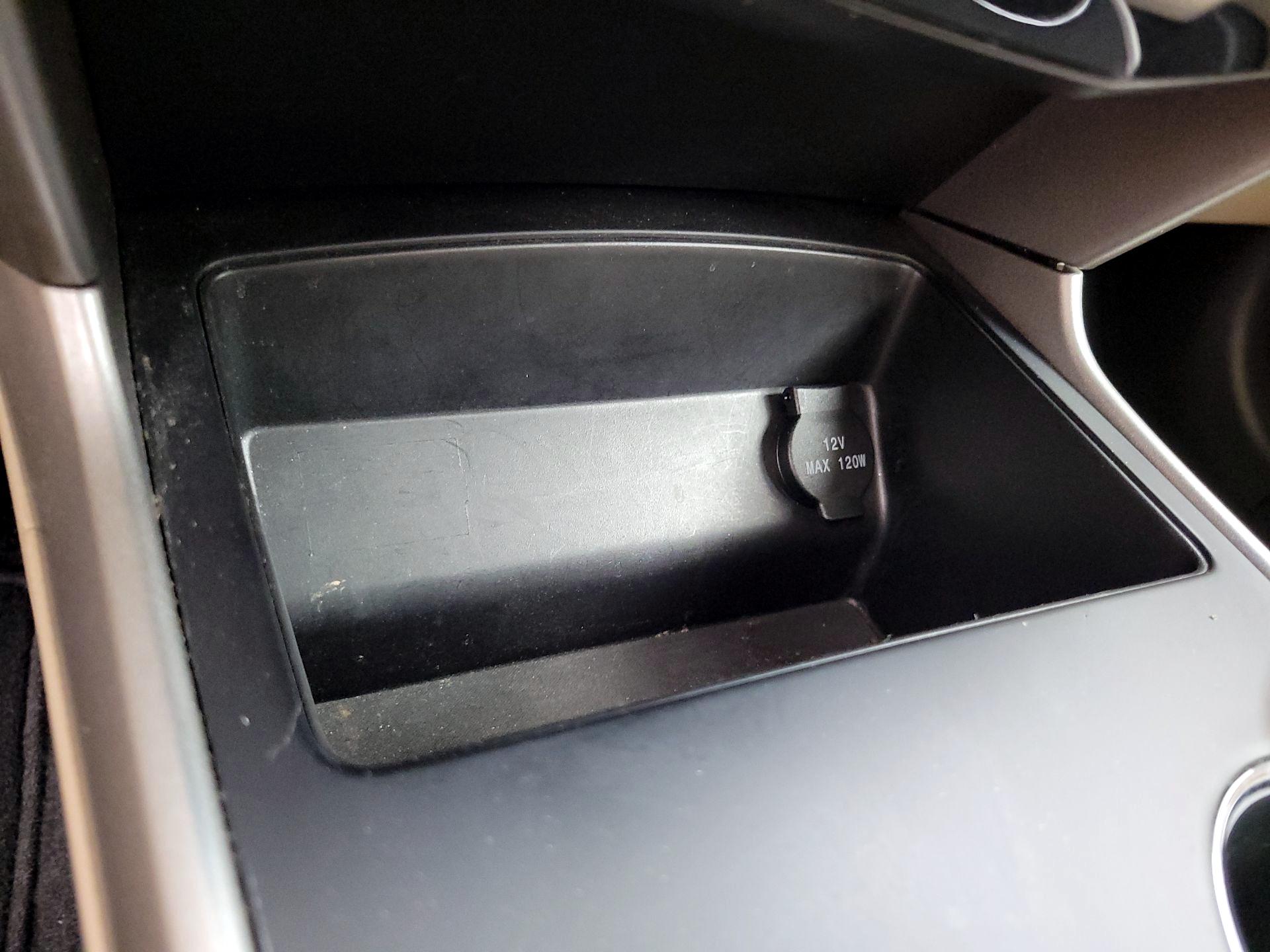 Thumbnail: 2015 Nissan Altima - 17