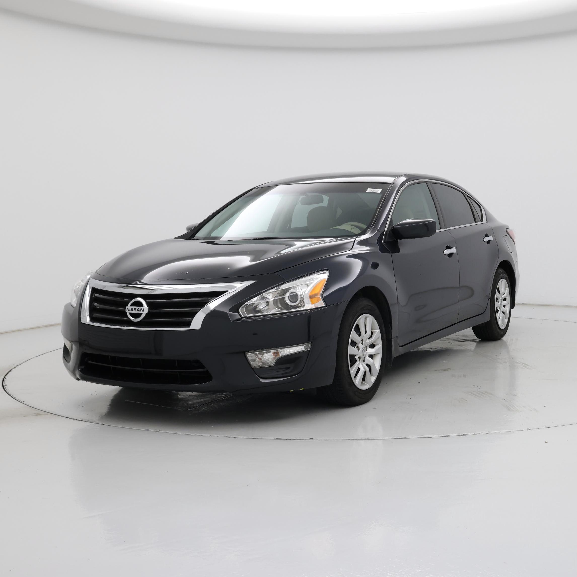 Thumbnail: 2015 Nissan Altima - 4