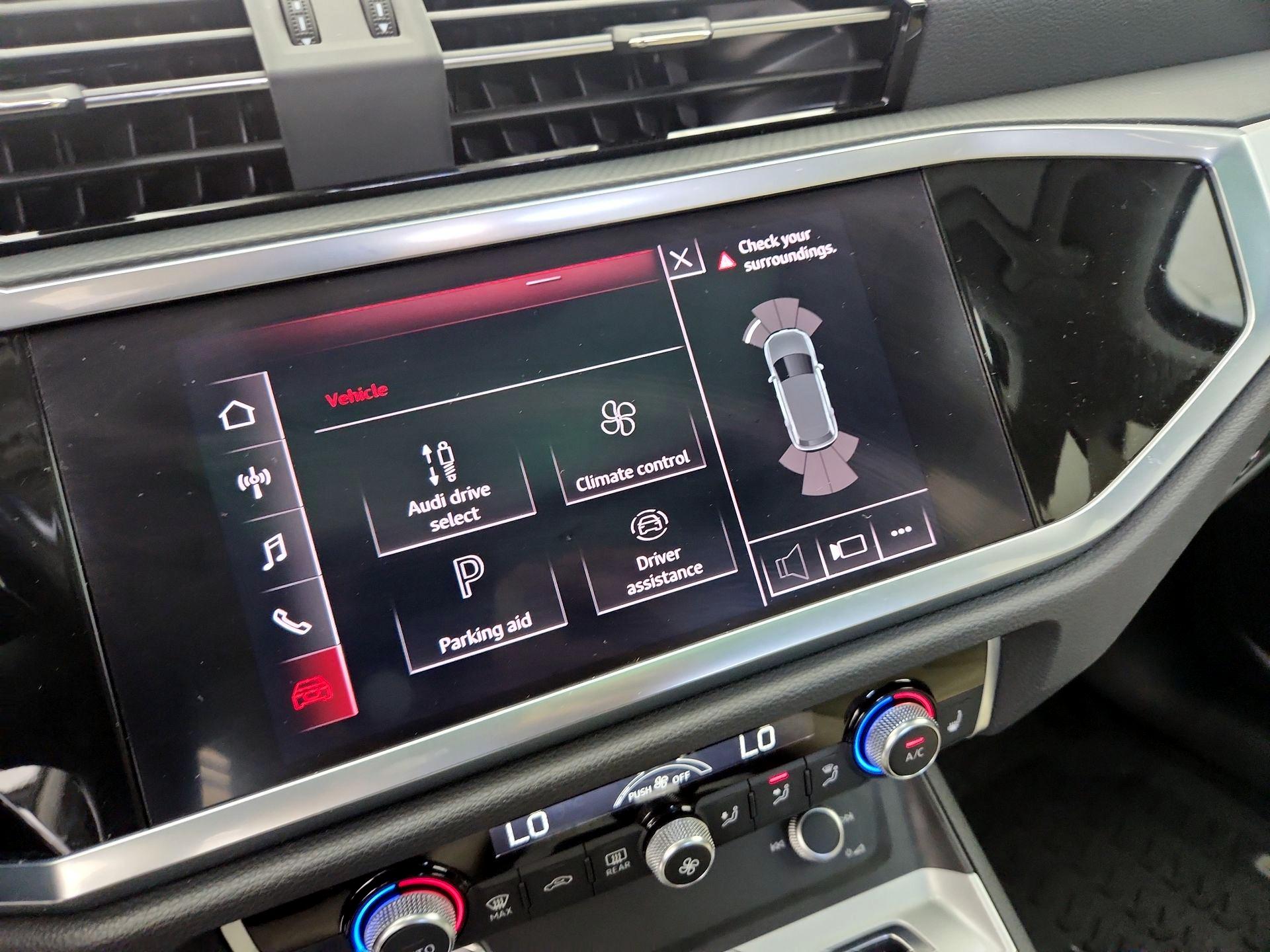 Thumbnail: 2020 Audi Q3 - 15