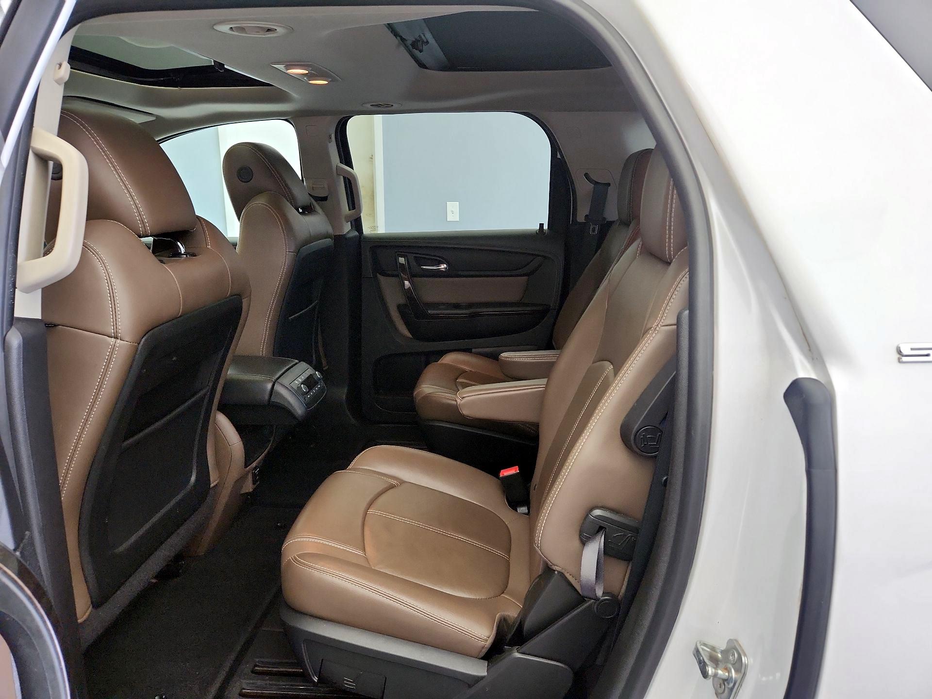Thumbnail: 2016 GMC Acadia - 19