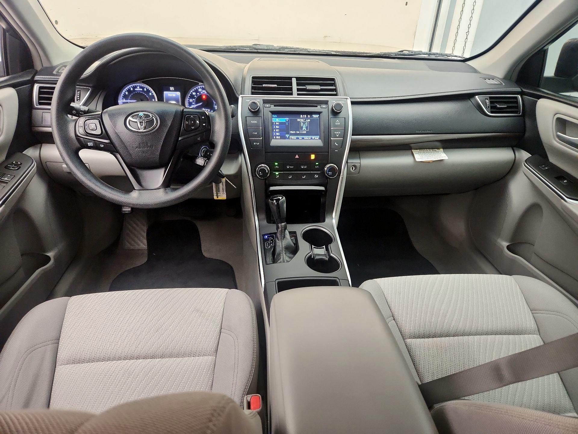 Thumbnail: 2016 Toyota Camry - 9