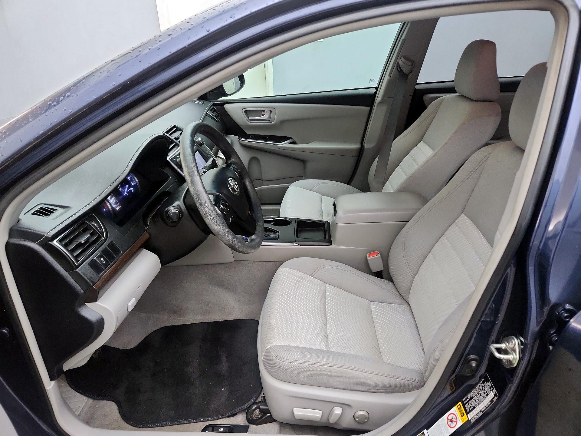 Thumbnail: 2016 Toyota Camry - 11