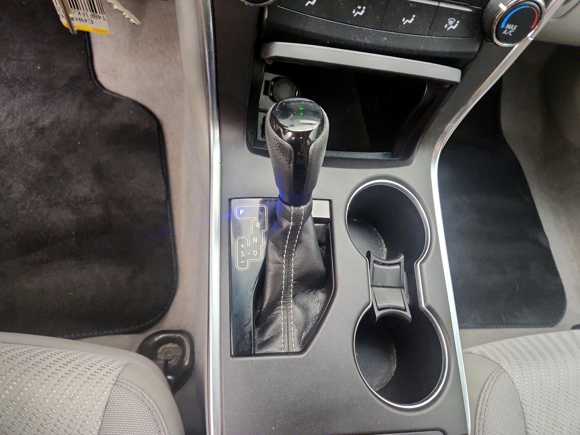 Thumbnail: 2016 Toyota Camry - 17