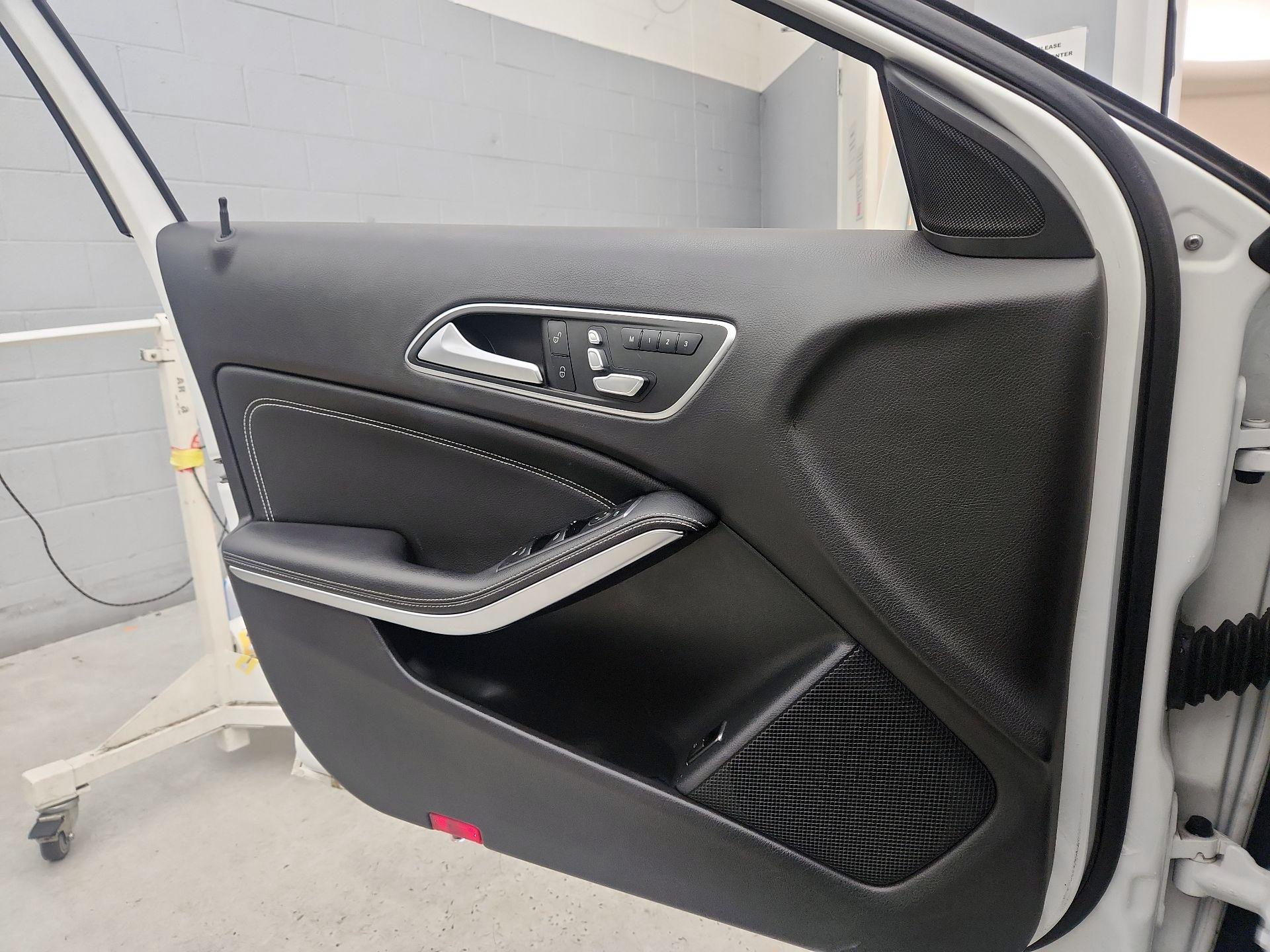 Thumbnail: 2019 Mercedes-Benz GLA - 12
