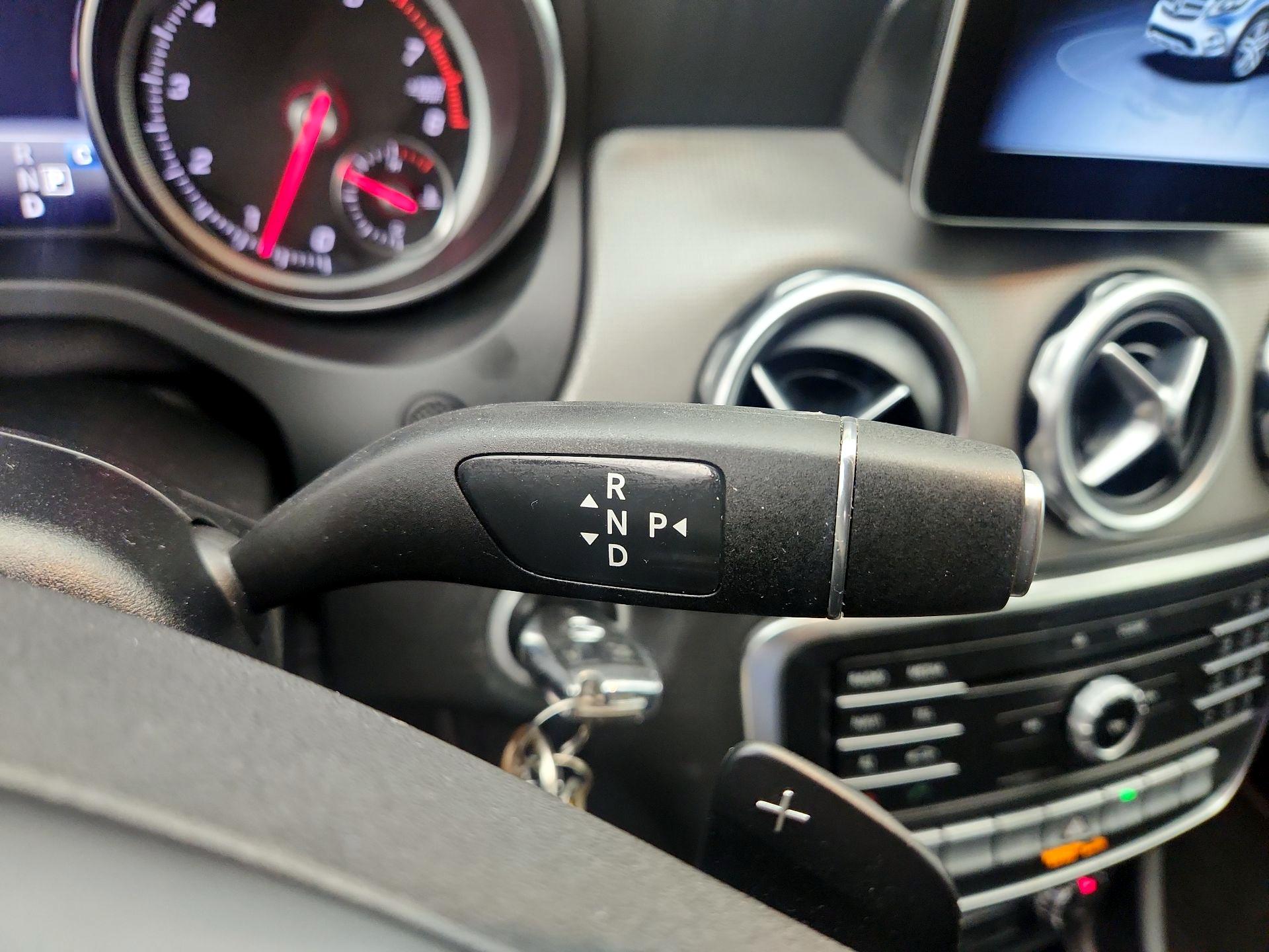 Thumbnail: 2019 Mercedes-Benz GLA - 17