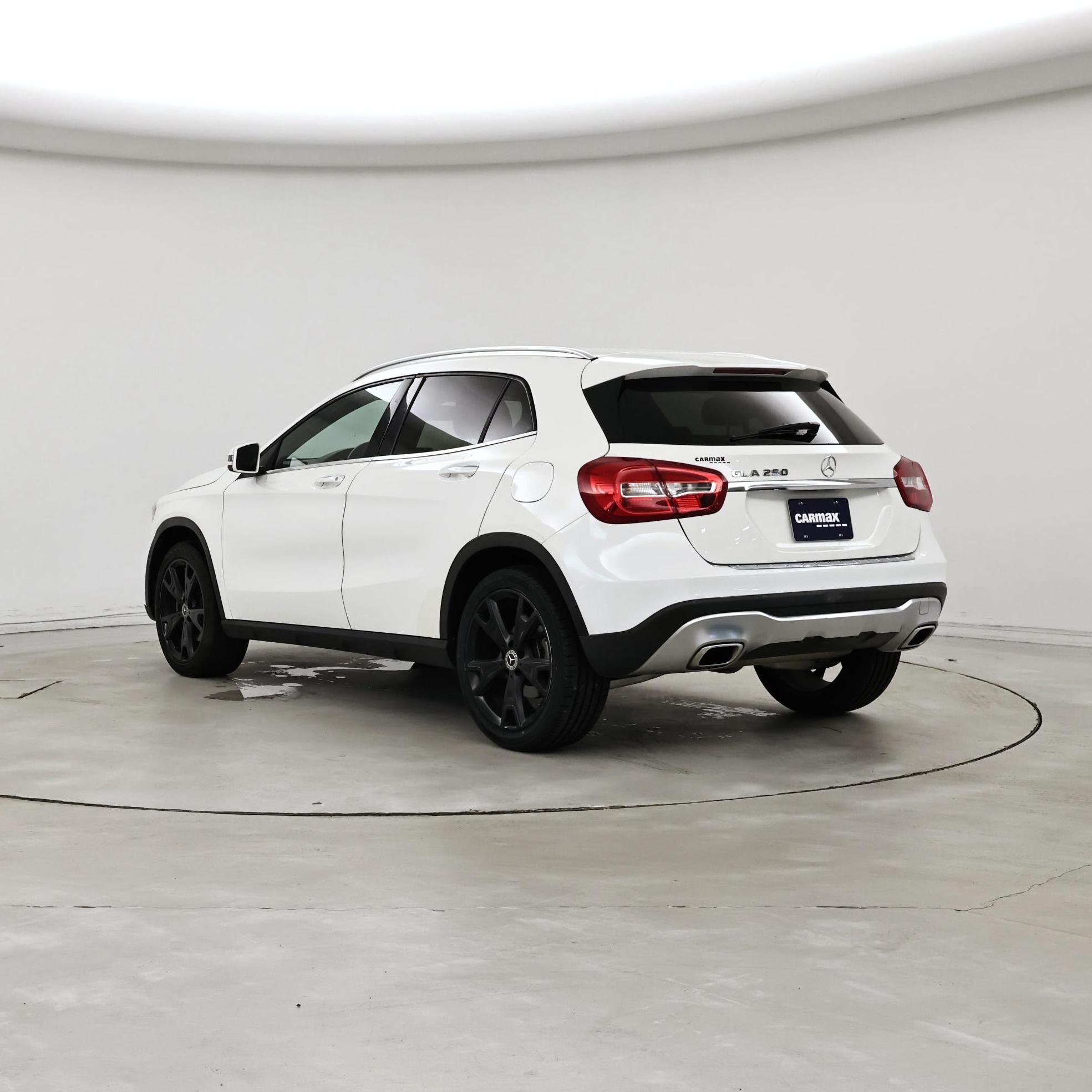 Thumbnail: 2019 Mercedes-Benz GLA - 2