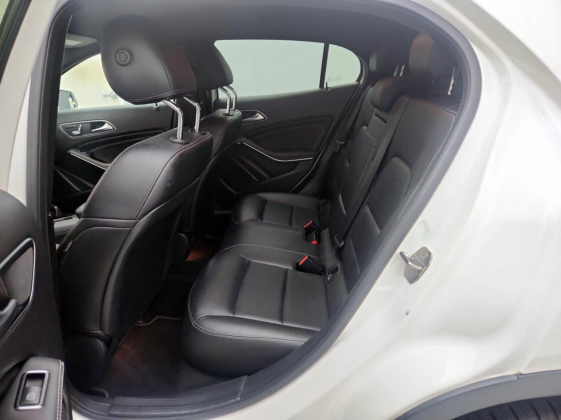 Thumbnail: 2019 Mercedes-Benz GLA - 19