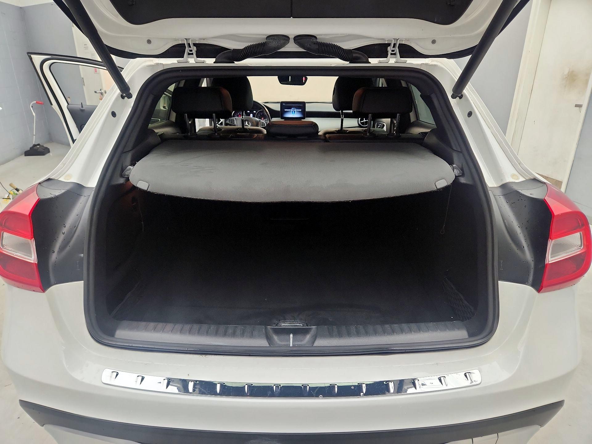 Thumbnail: 2019 Mercedes-Benz GLA - 20