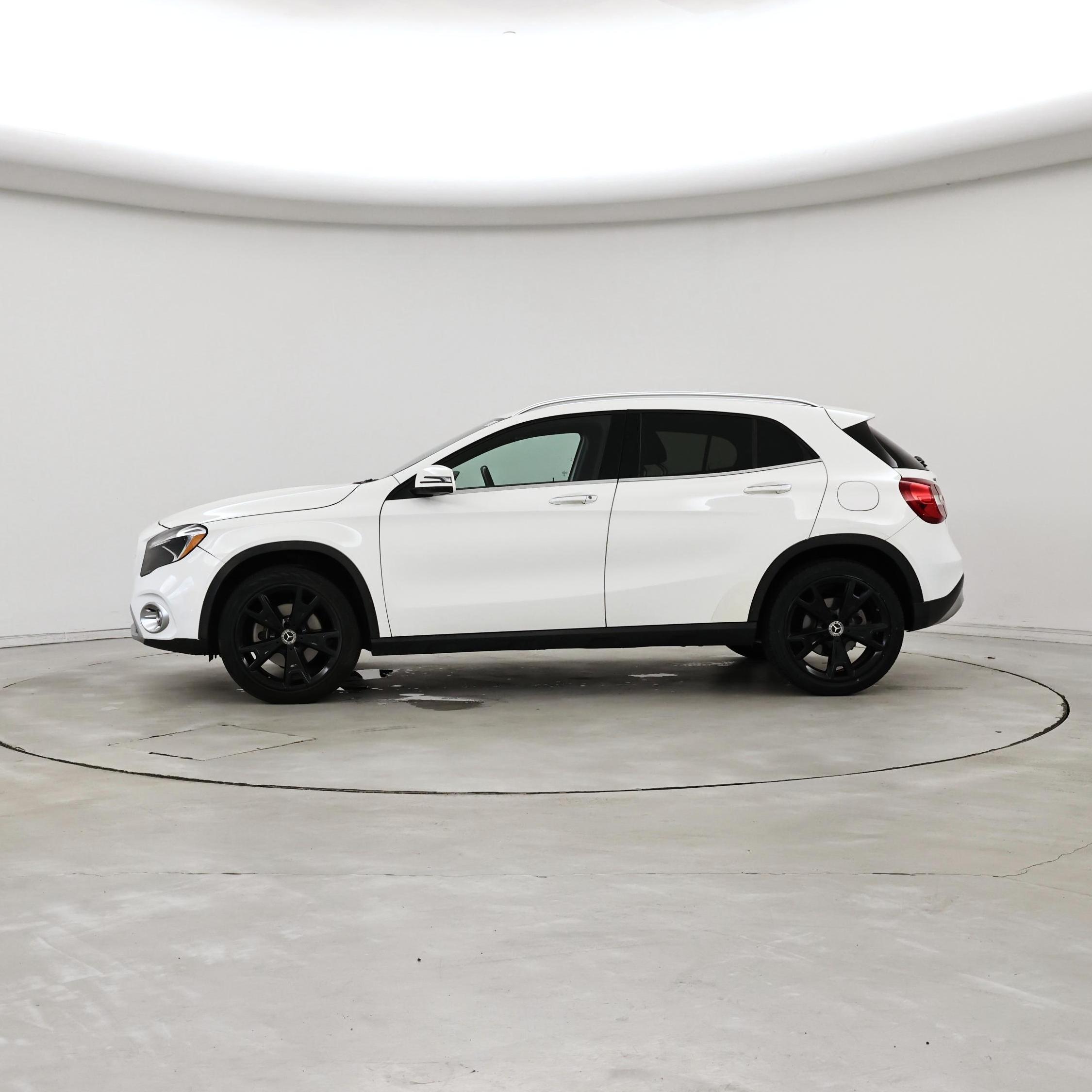 Thumbnail: 2019 Mercedes-Benz GLA - 3