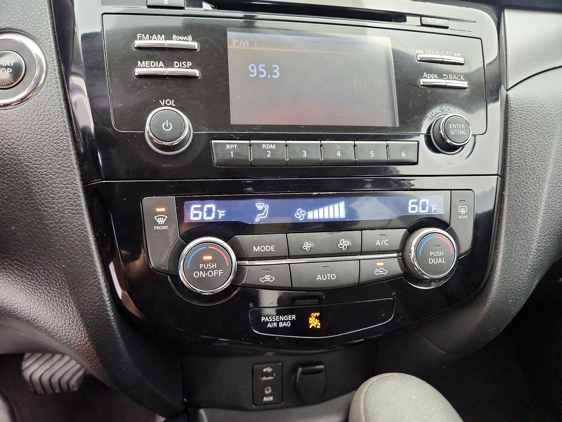 Thumbnail: 2016 Nissan Rogue - 14