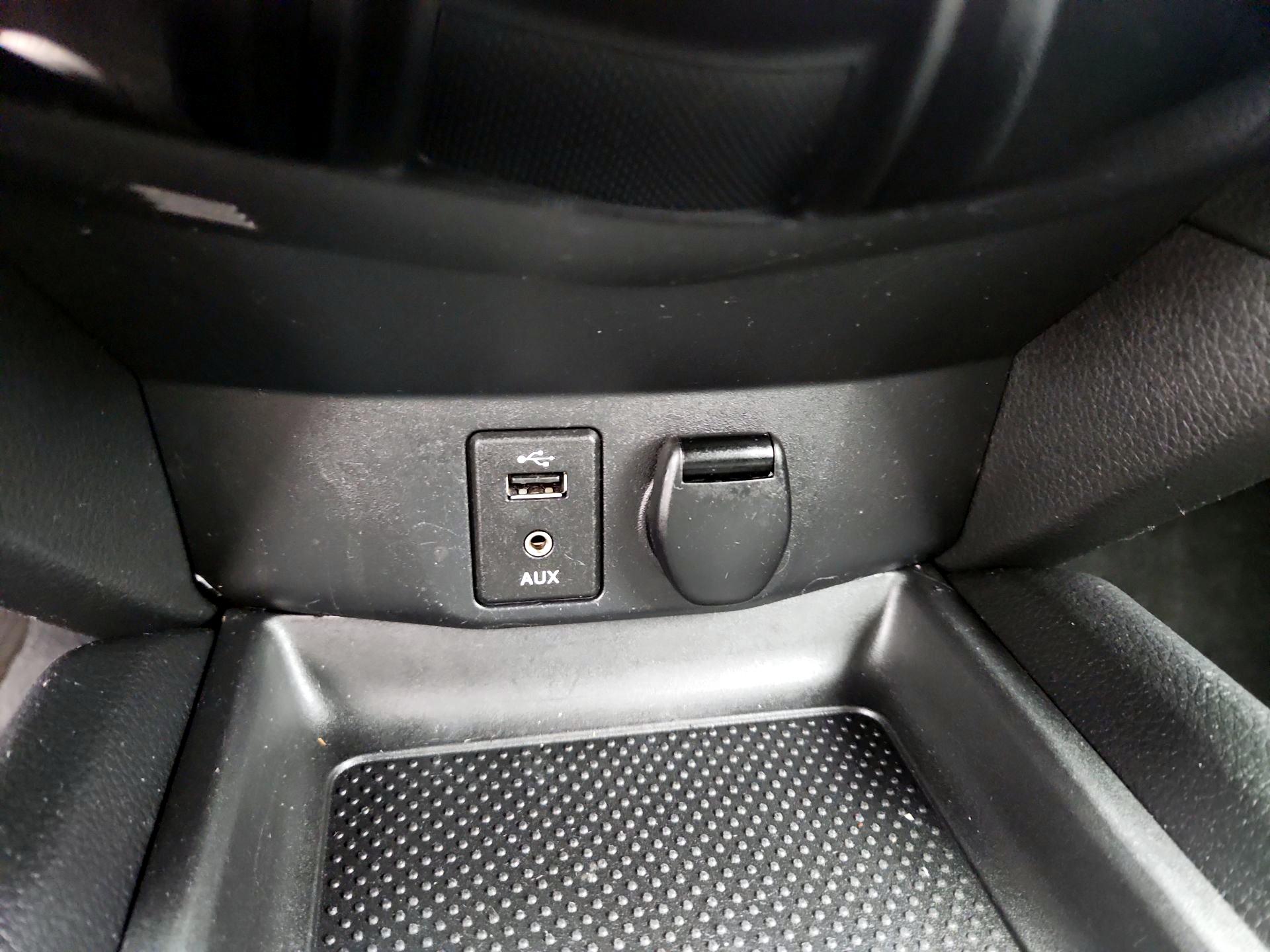 Thumbnail: 2016 Nissan Rogue - 16