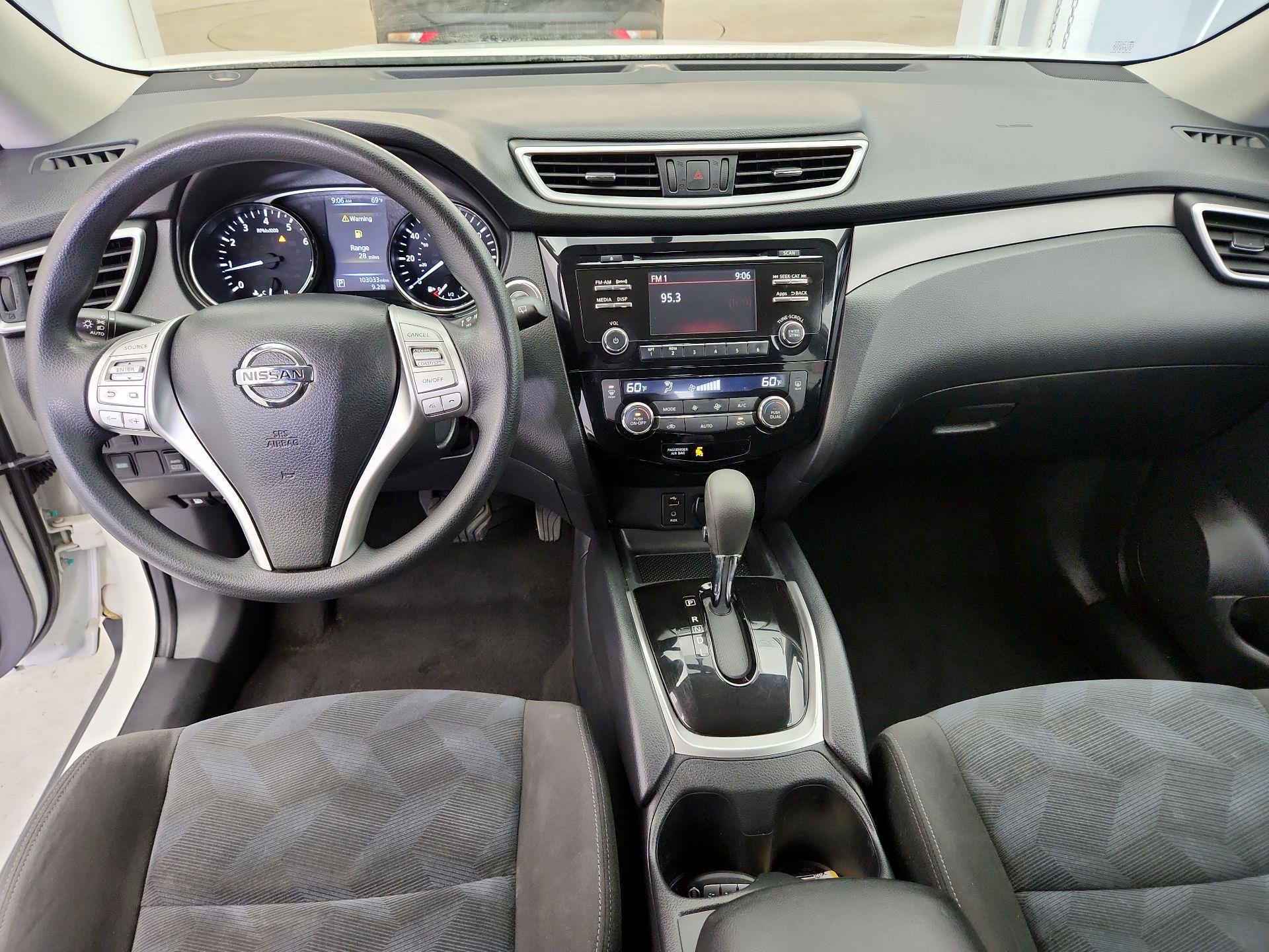 Thumbnail: 2016 Nissan Rogue - 8