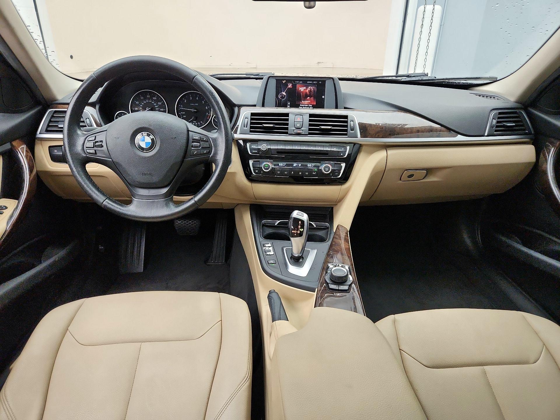 Thumbnail: 2017 BMW 3 Series - 9
