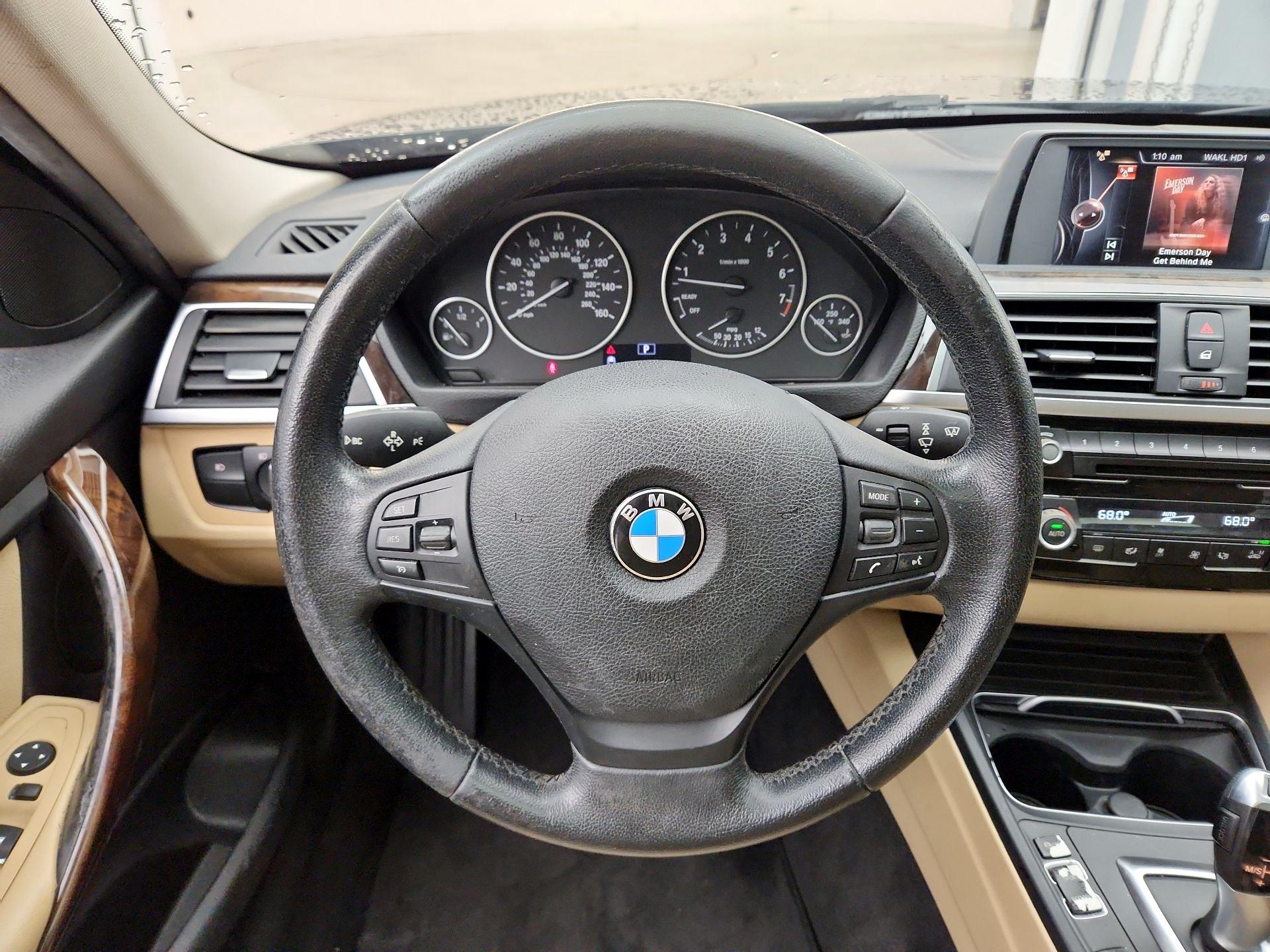 Thumbnail: 2017 BMW 3 Series - 10