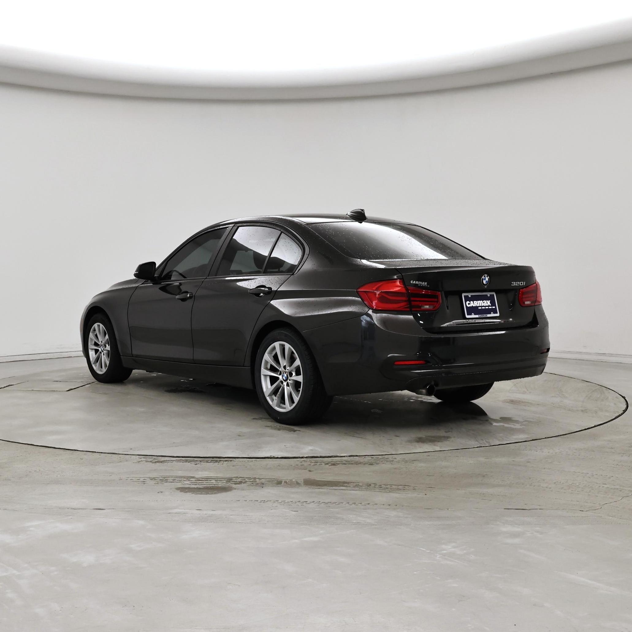 Thumbnail: 2017 BMW 3 Series - 2