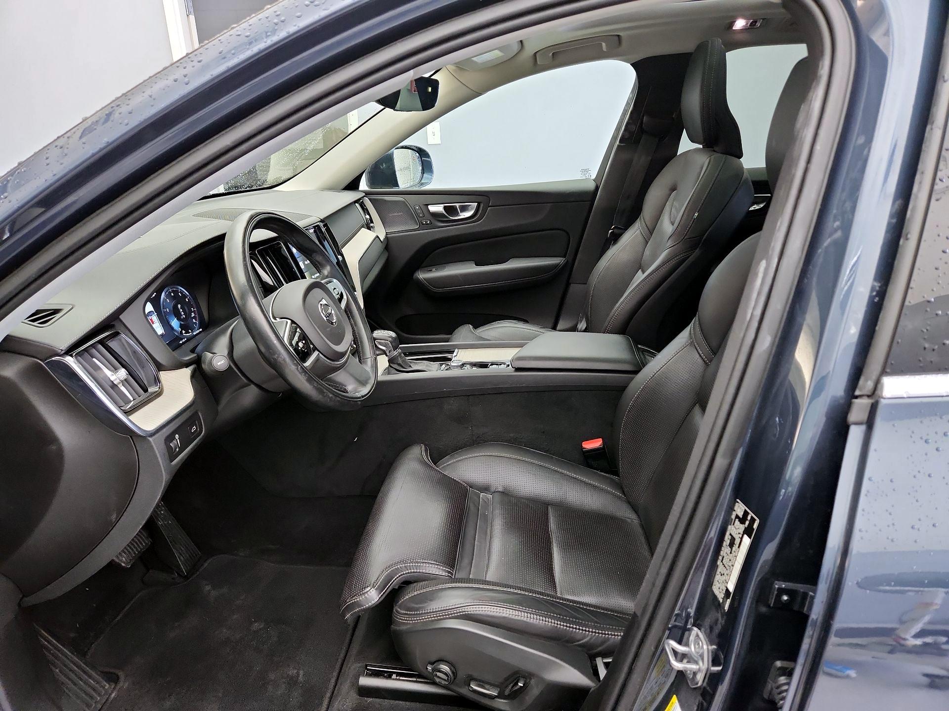 Thumbnail: 2021 Volvo XC60 - 11