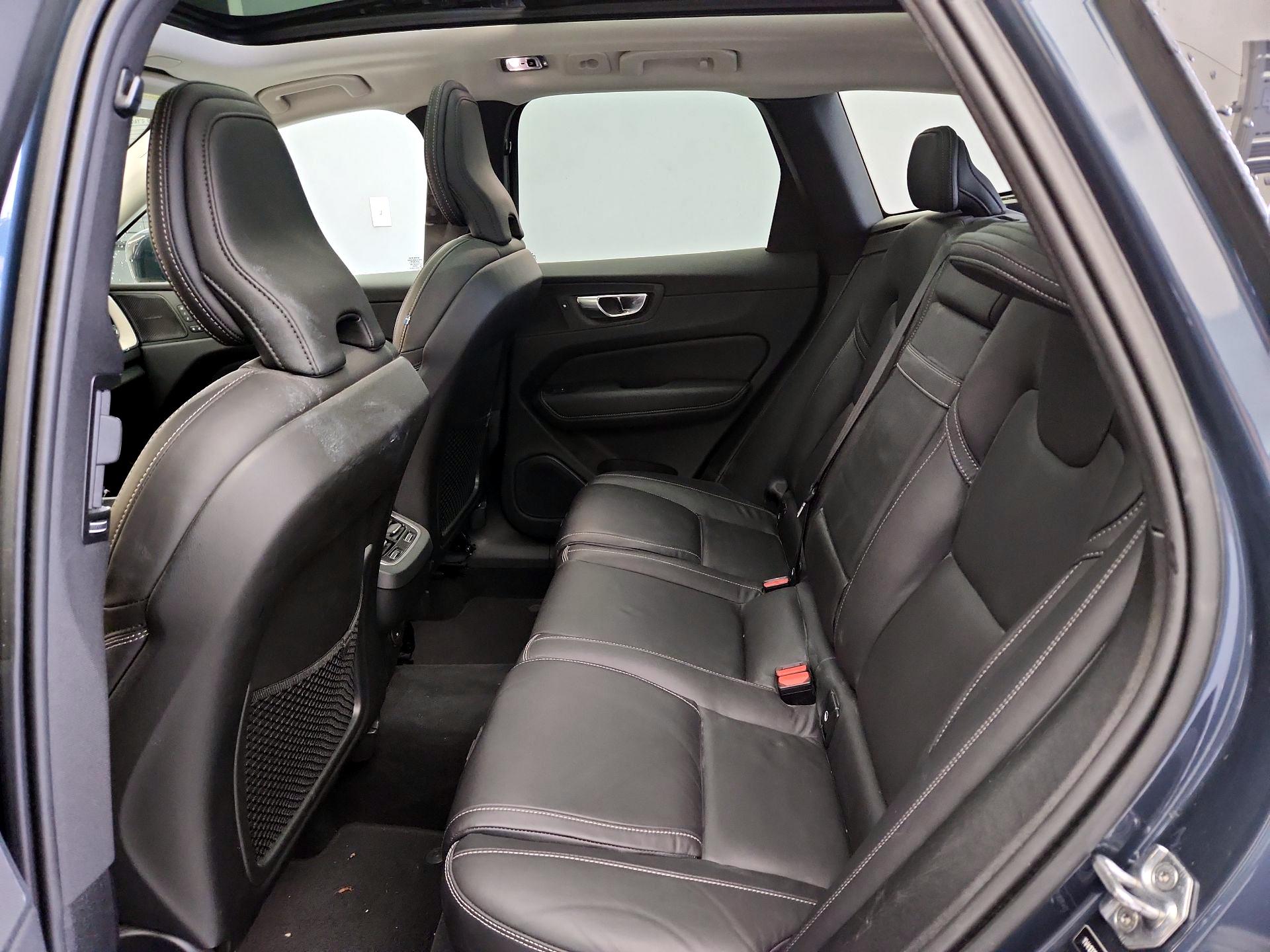 Thumbnail: 2021 Volvo XC60 - 20