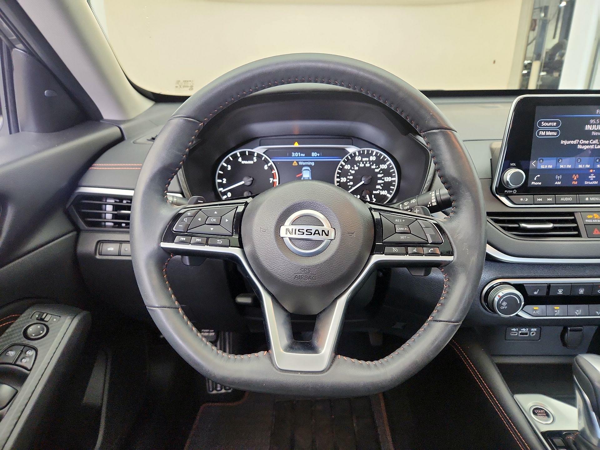 Thumbnail: 2020 Nissan Altima - 10