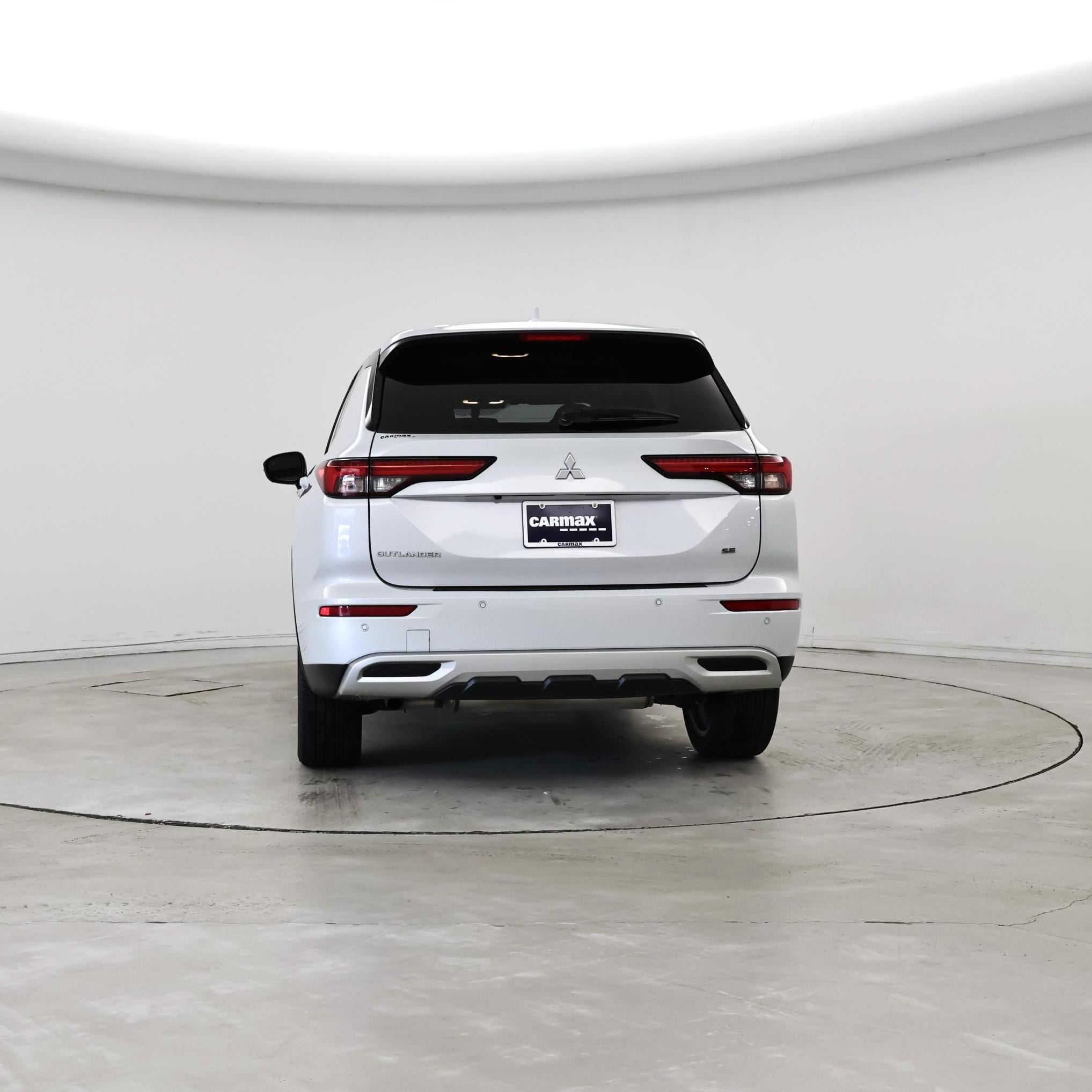 Thumbnail: 2024 Mitsubishi Outlander - 6