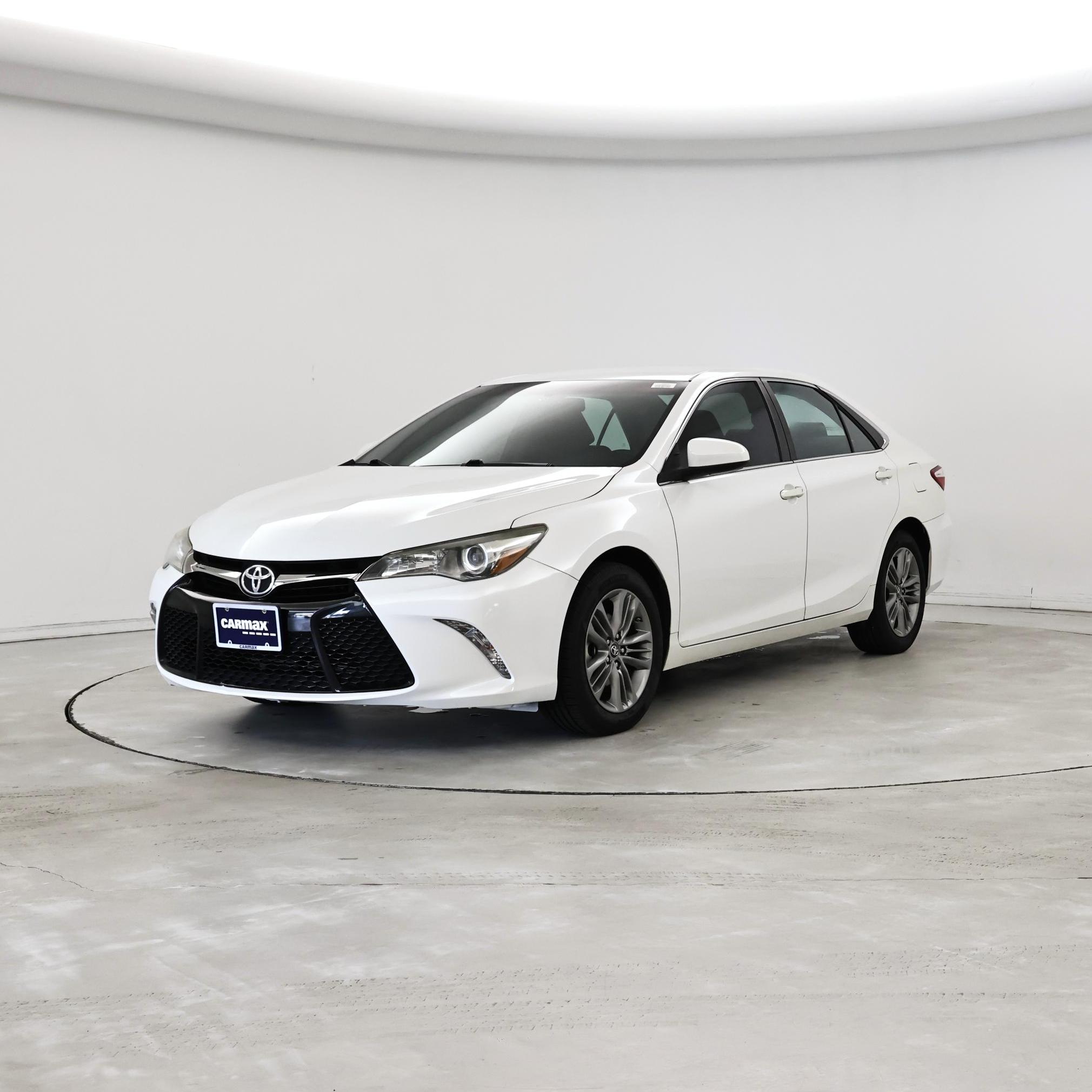 Thumbnail: 2017 Toyota Camry - 4