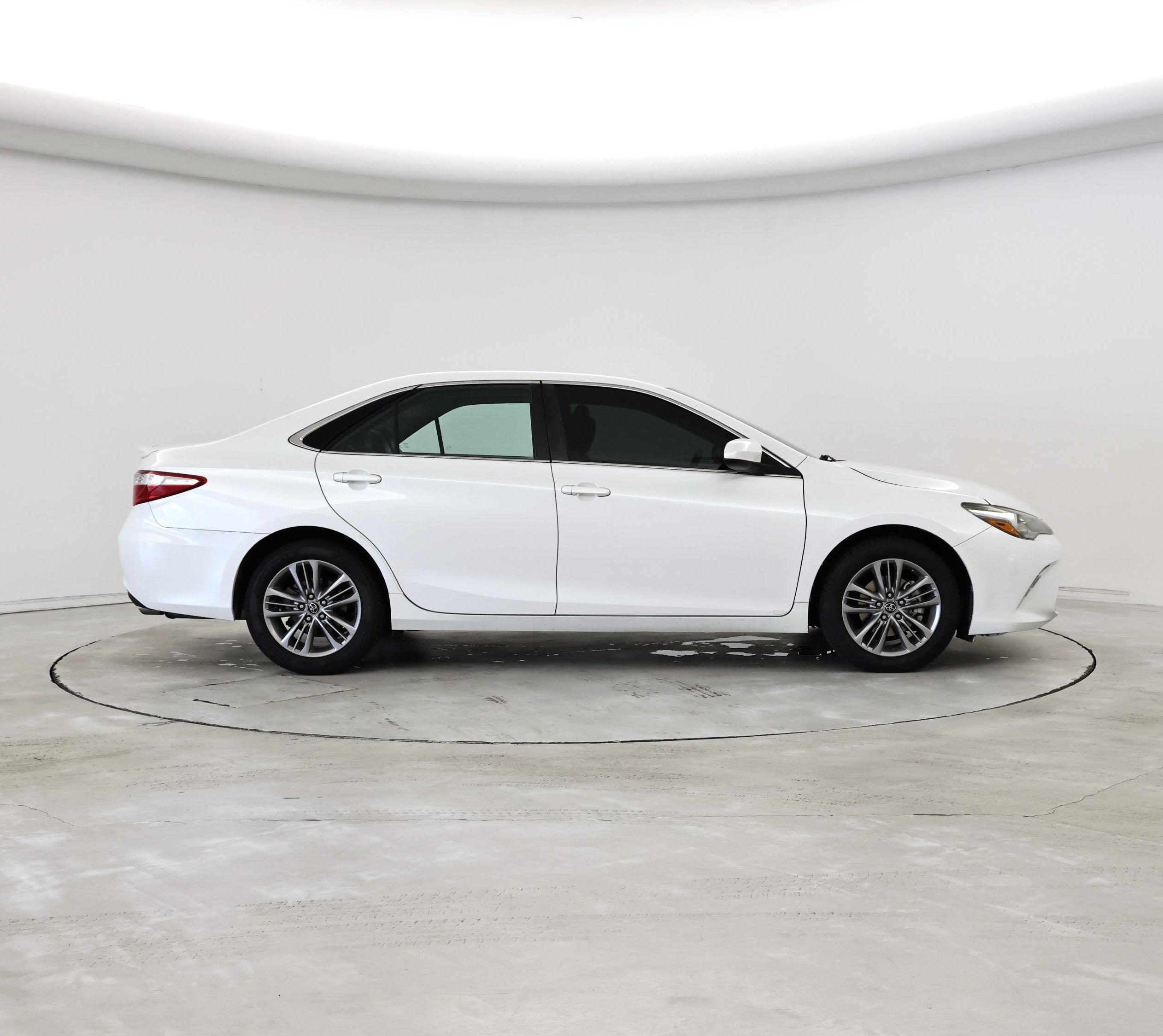Thumbnail: 2017 Toyota Camry - 7