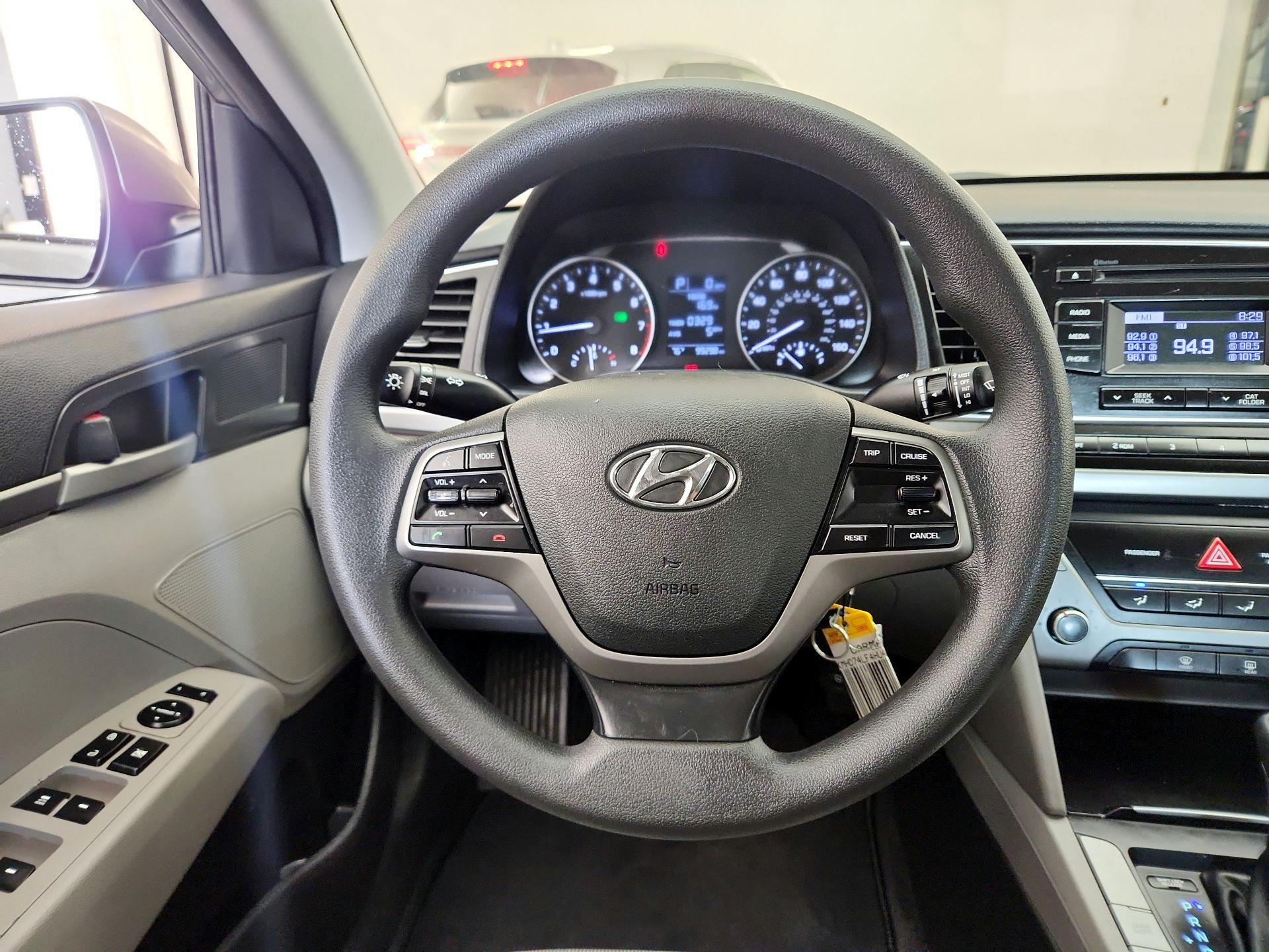 Thumbnail: 2017 Hyundai Elantra - 10