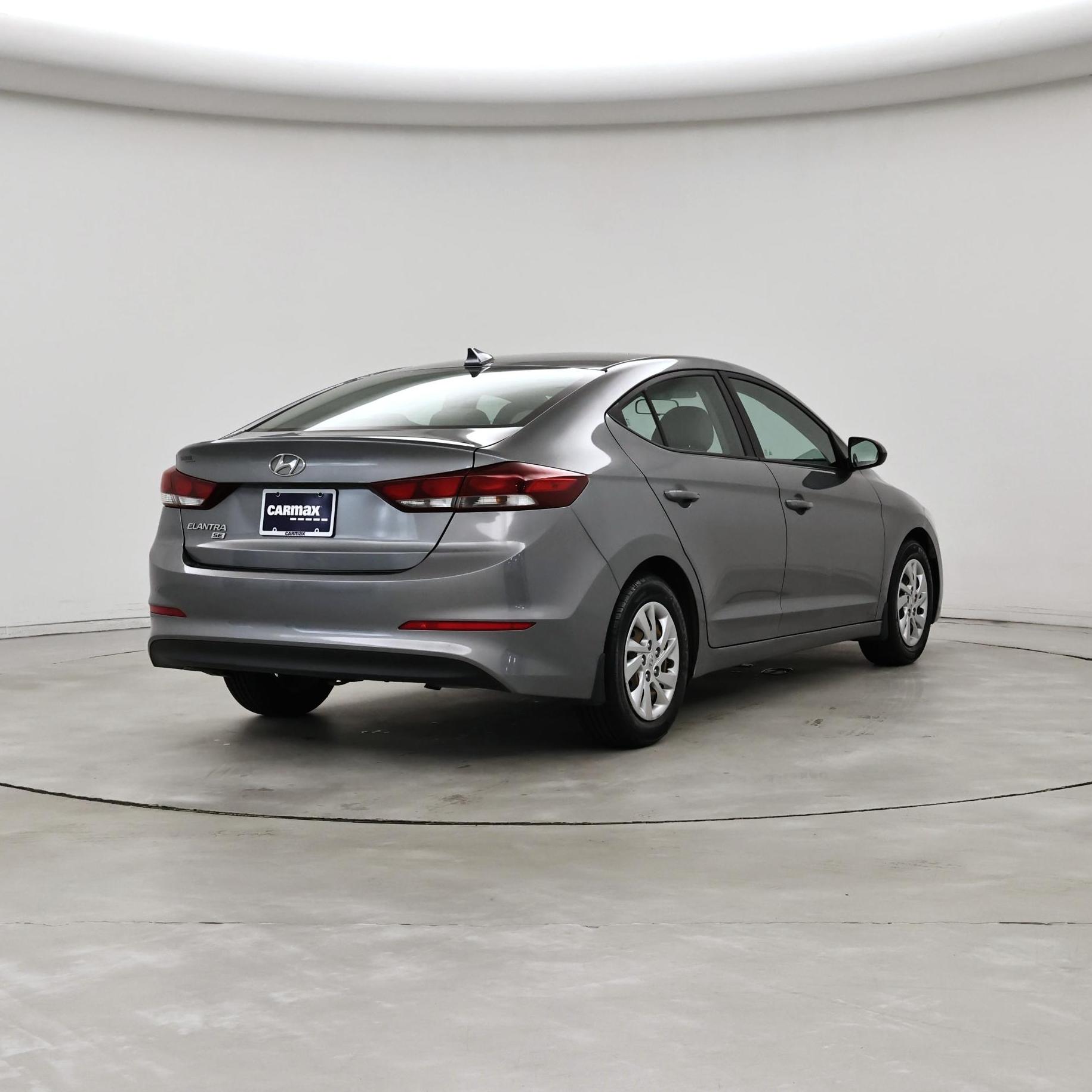 Thumbnail: 2017 Hyundai Elantra - 8