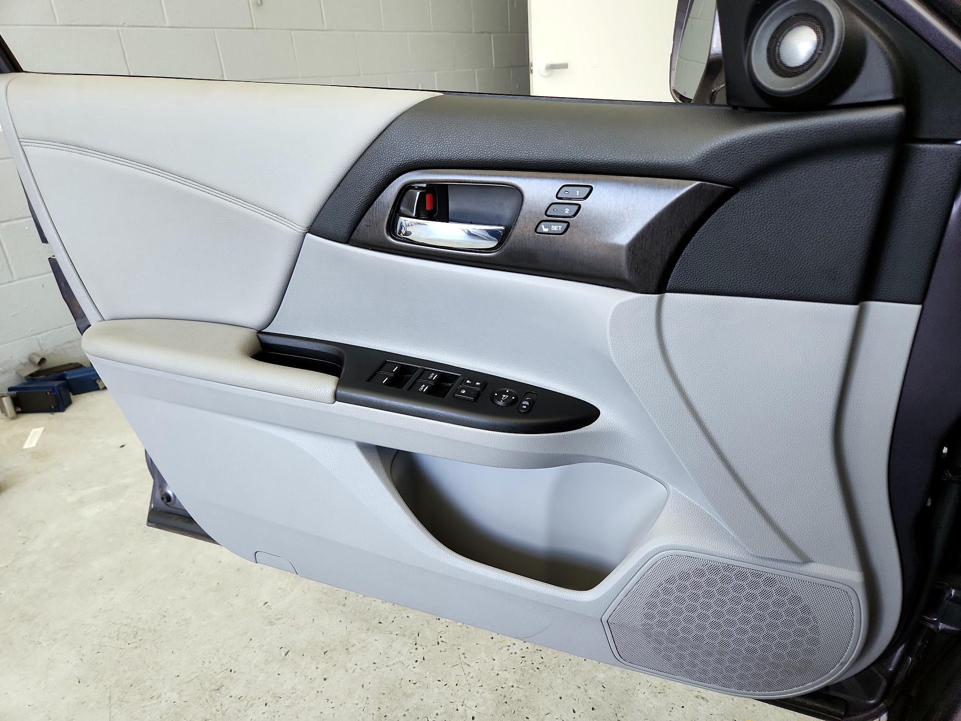 Thumbnail: 2015 Honda Accord - 12