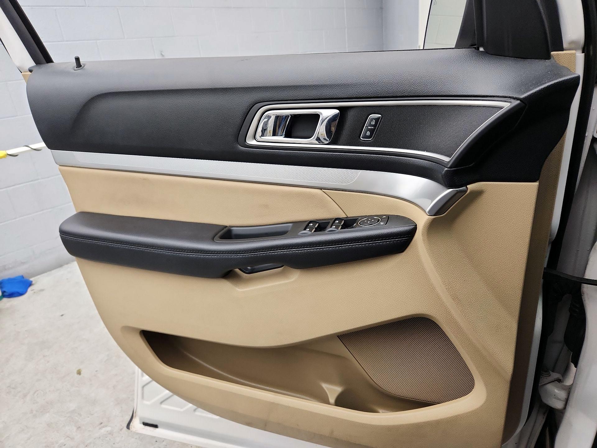 Thumbnail: 2017 Ford Explorer - 12