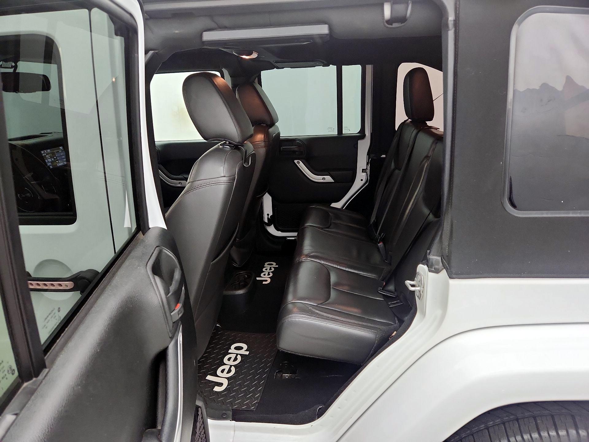 Thumbnail: 2018 Jeep Wrangler - 19