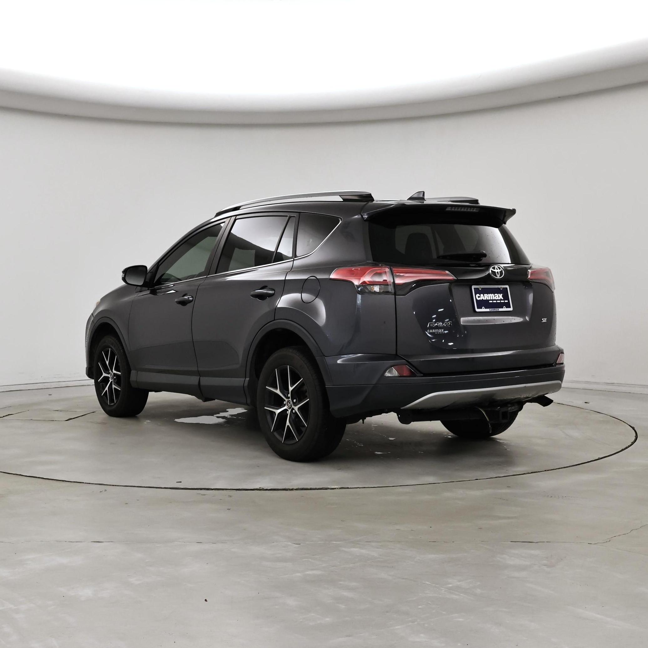 Thumbnail: 2018 Toyota RAV4 - 2