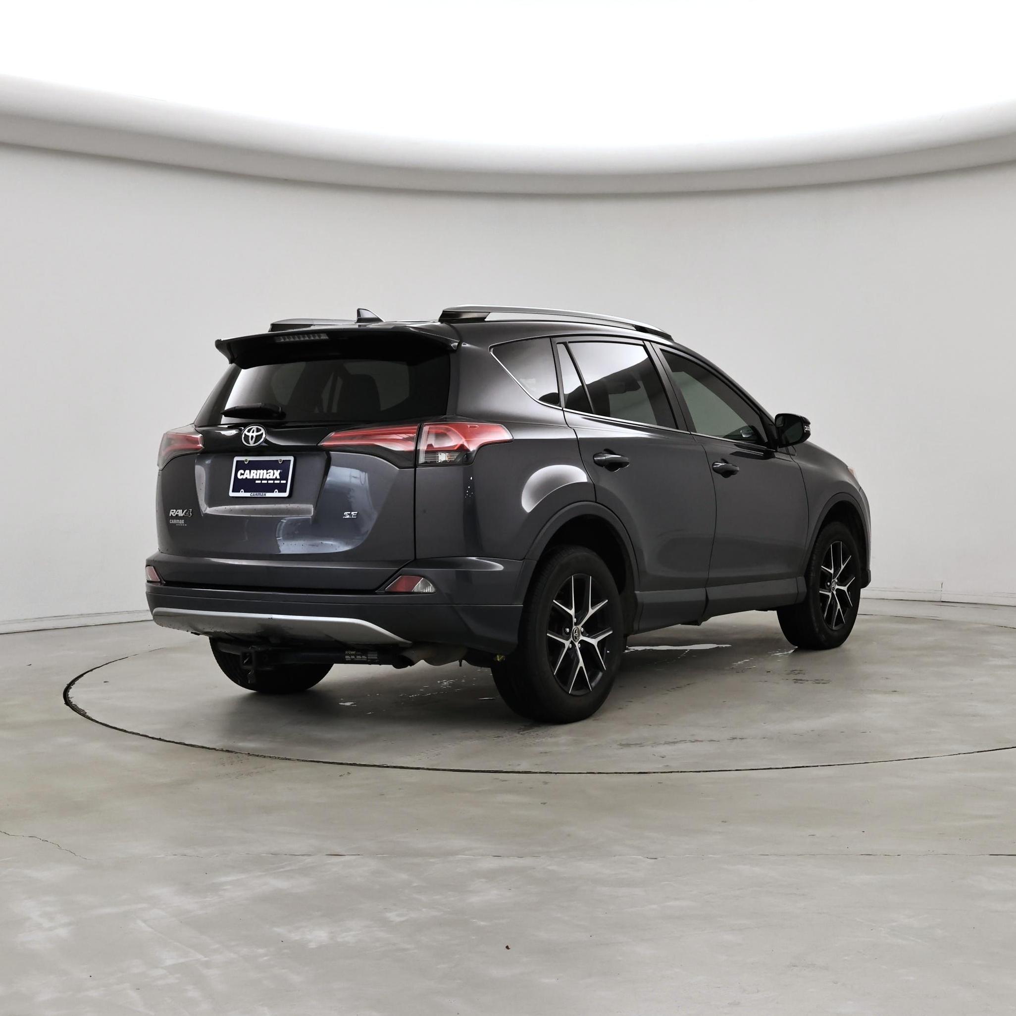 Thumbnail: 2018 Toyota RAV4 - 8