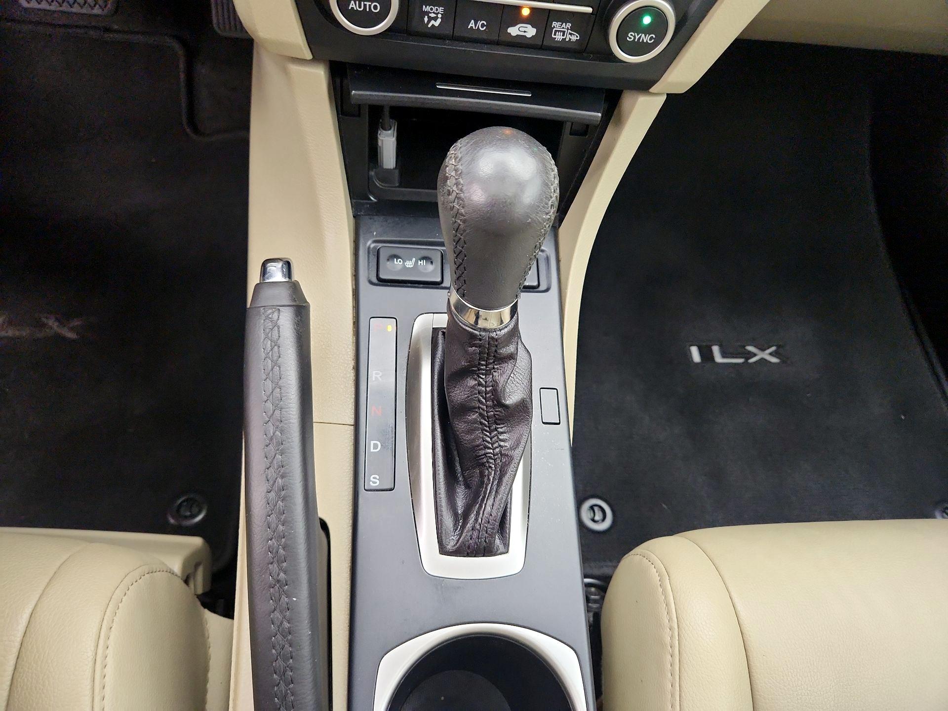 Thumbnail: 2017 Acura ILX - 17