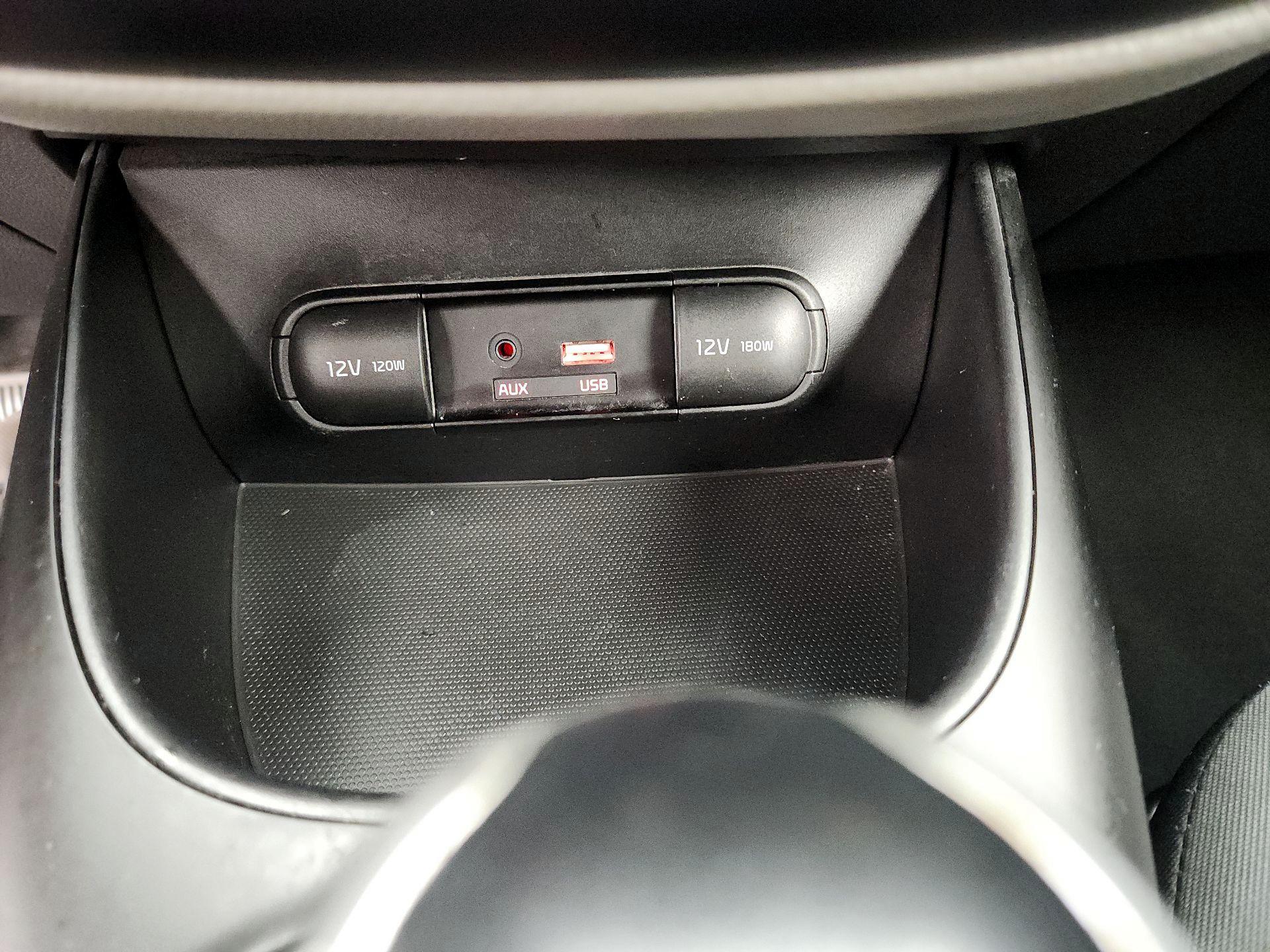 Thumbnail: 2016 Kia Soul - 17