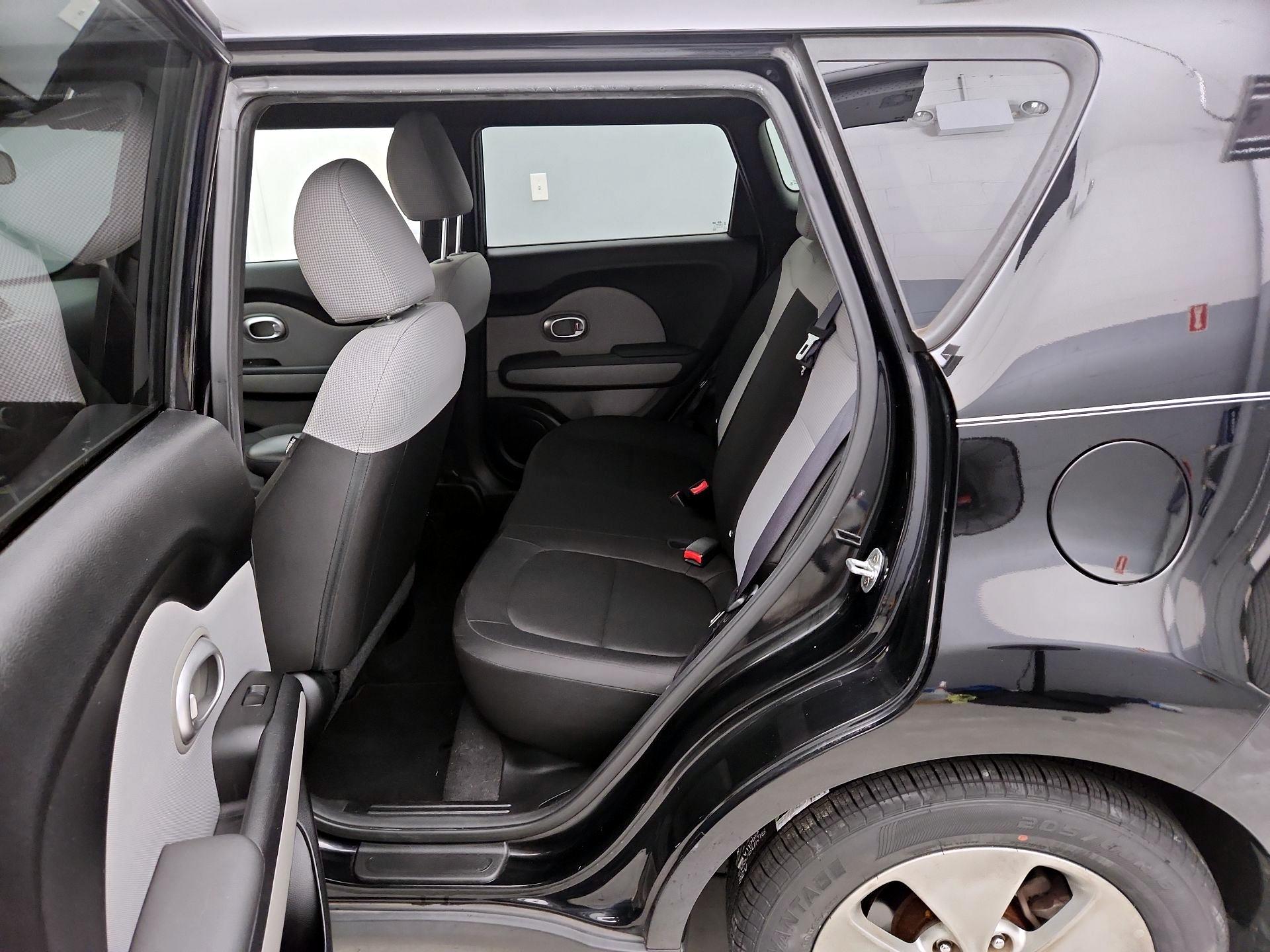 Thumbnail: 2016 Kia Soul - 18