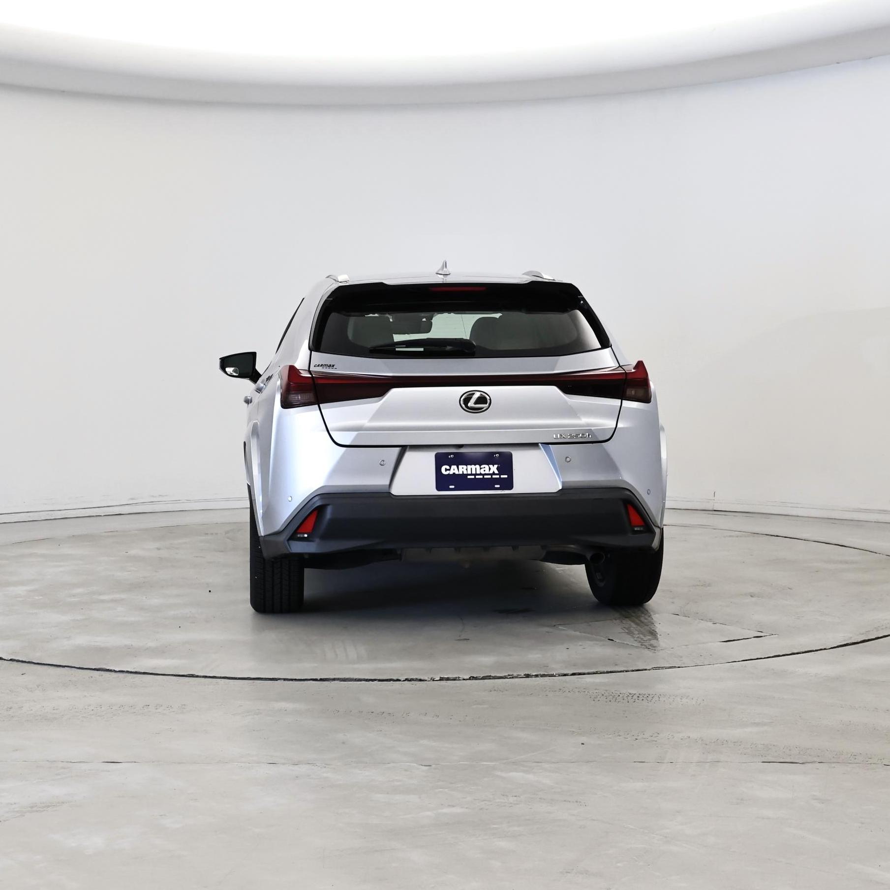 Thumbnail: 2023 Lexus UX - 6