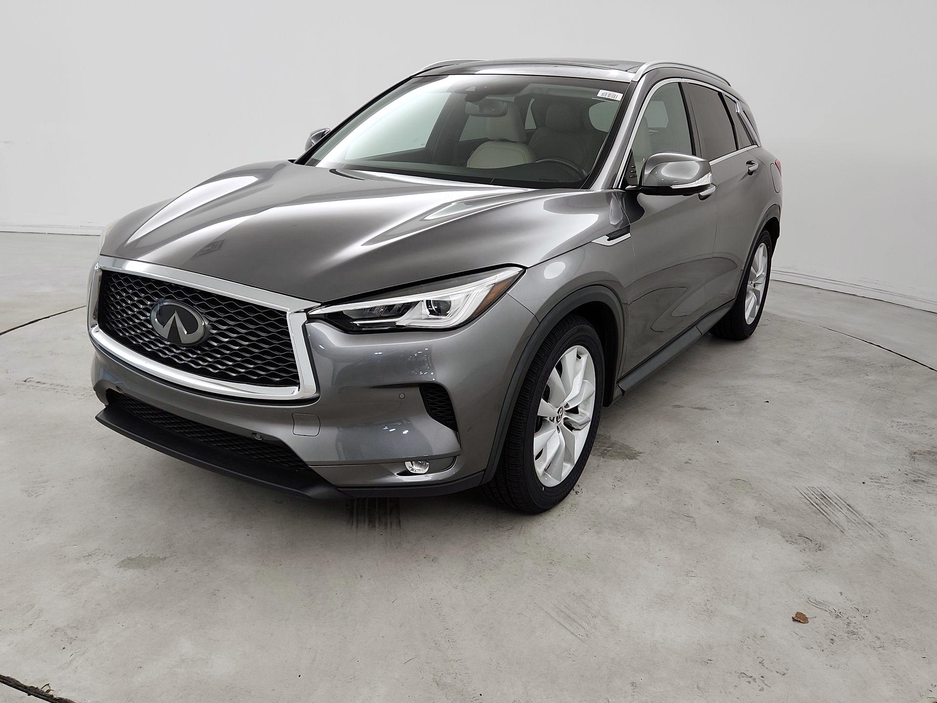 Thumbnail: 2019 INFINITI QX50 - 3