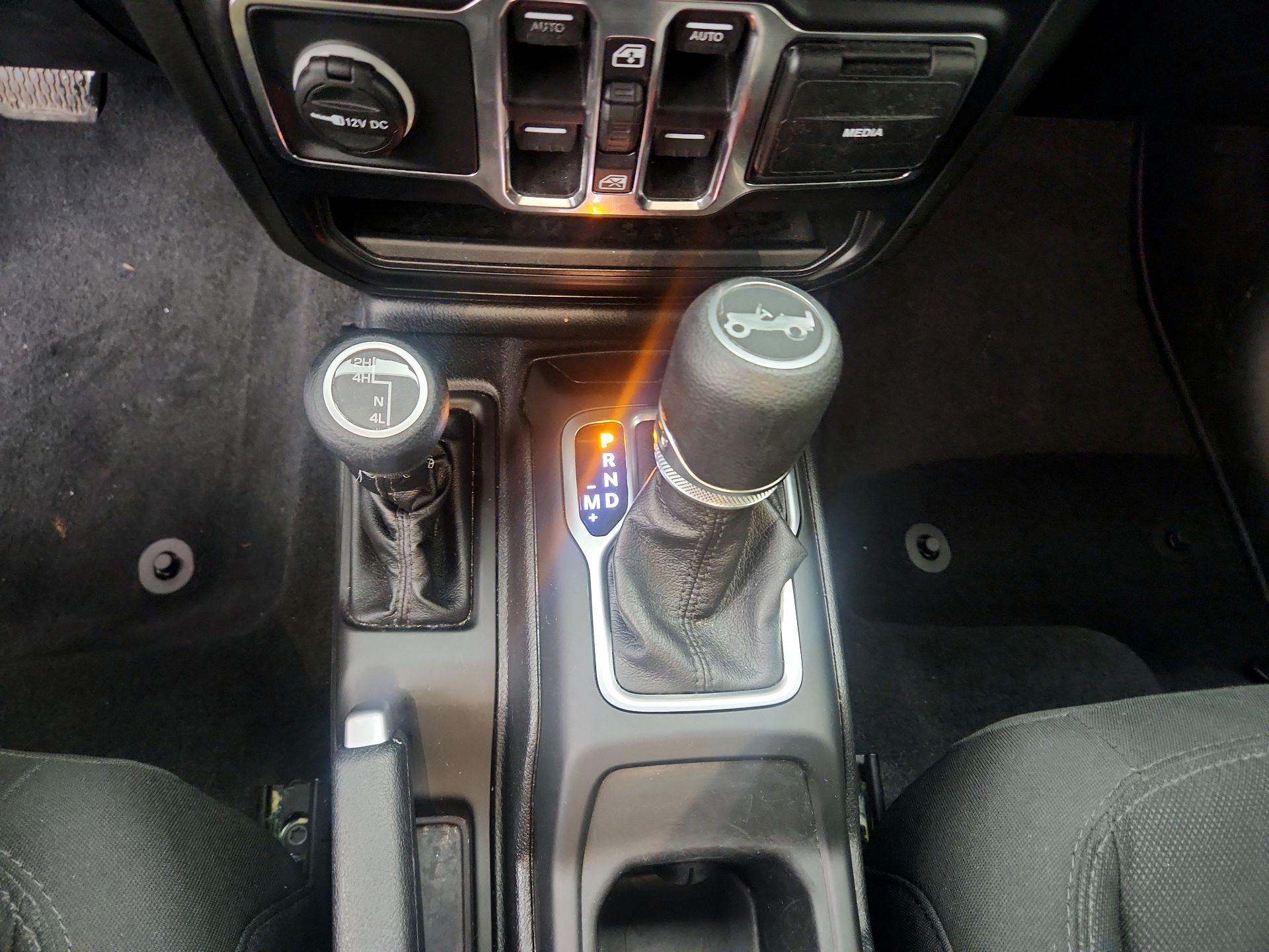 Thumbnail: 2019 Jeep Wrangler - 18