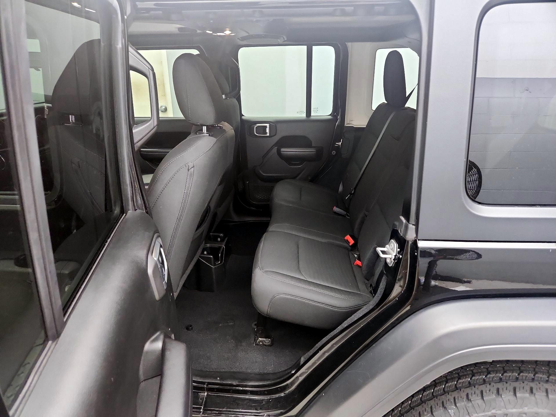 Thumbnail: 2019 Jeep Wrangler - 20