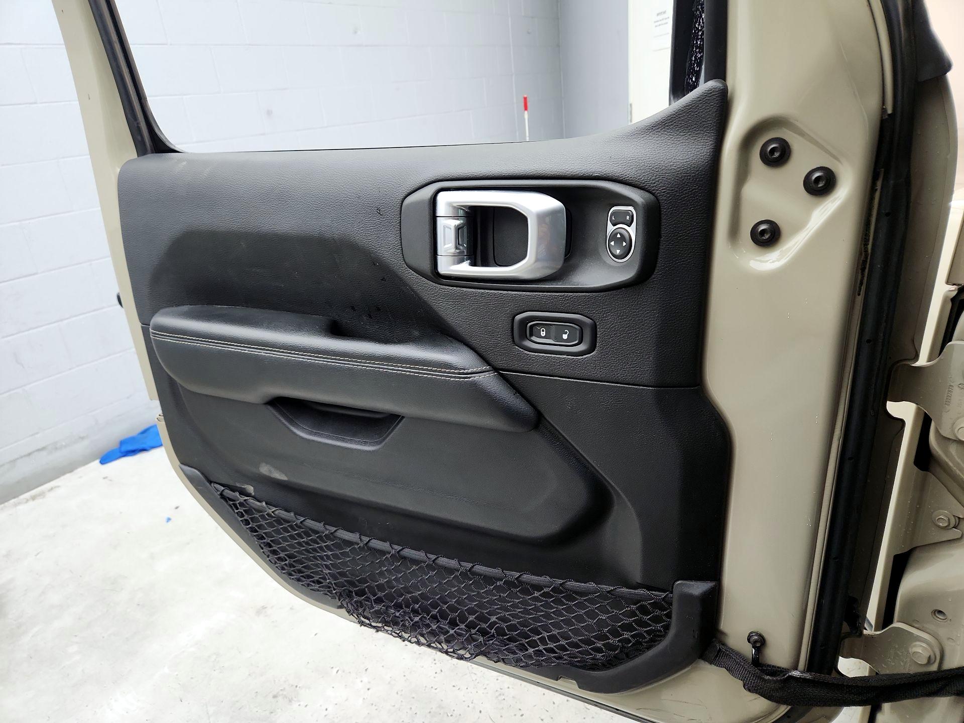 Thumbnail: 2020 Jeep Gladiator - 12
