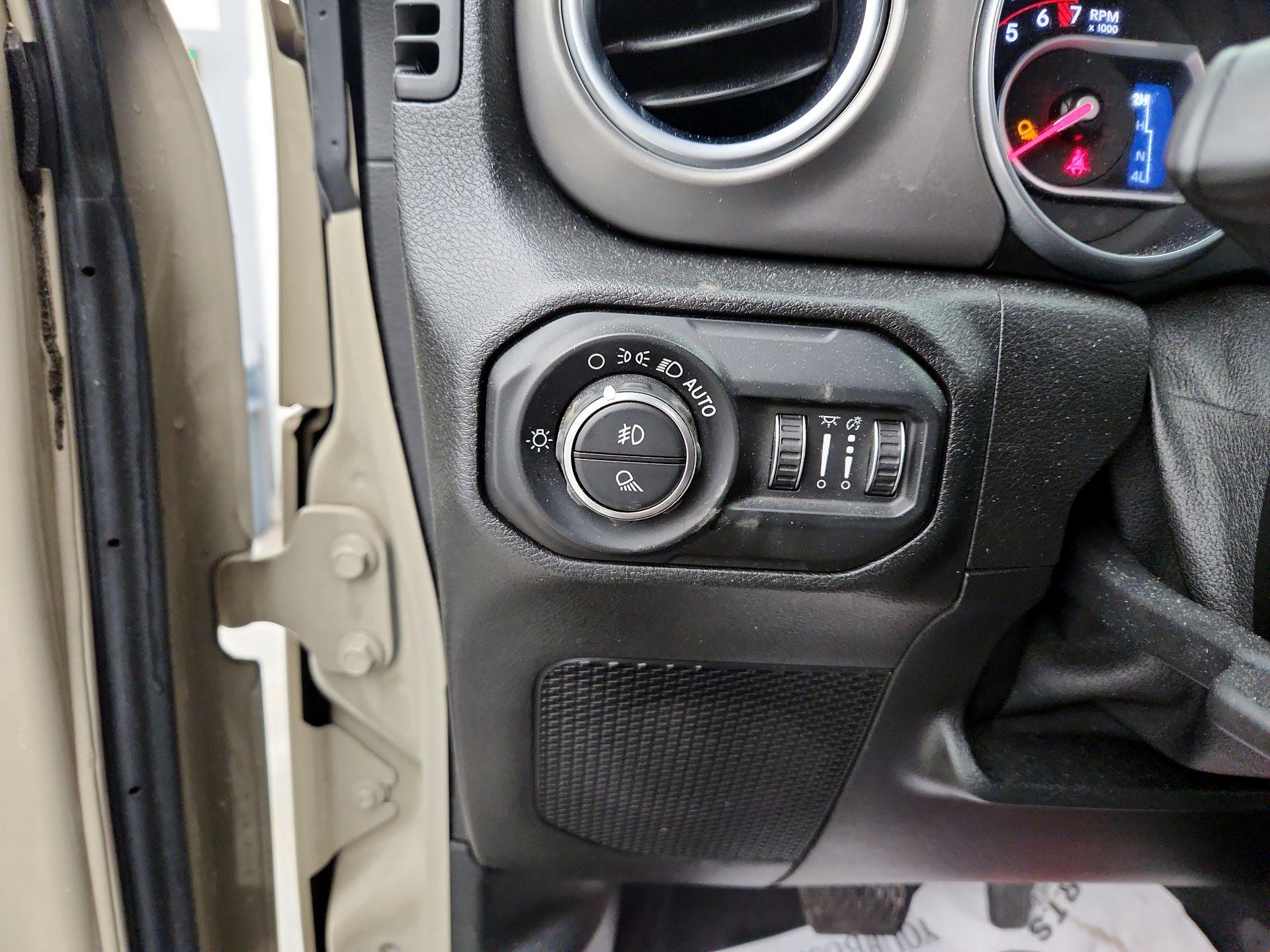 Thumbnail: 2020 Jeep Gladiator - 13