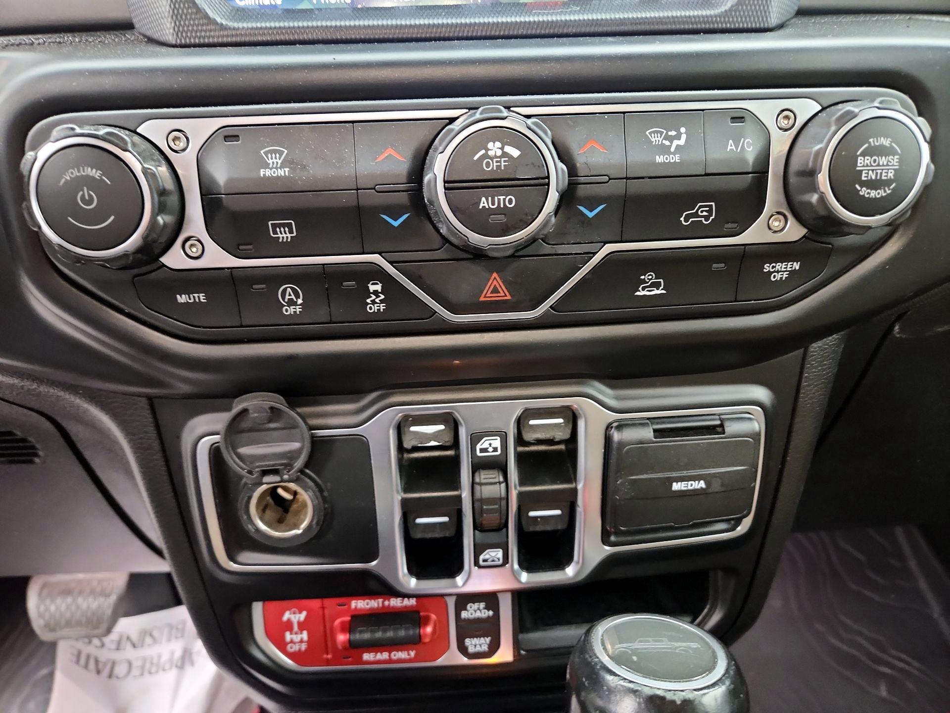 Thumbnail: 2020 Jeep Gladiator - 17
