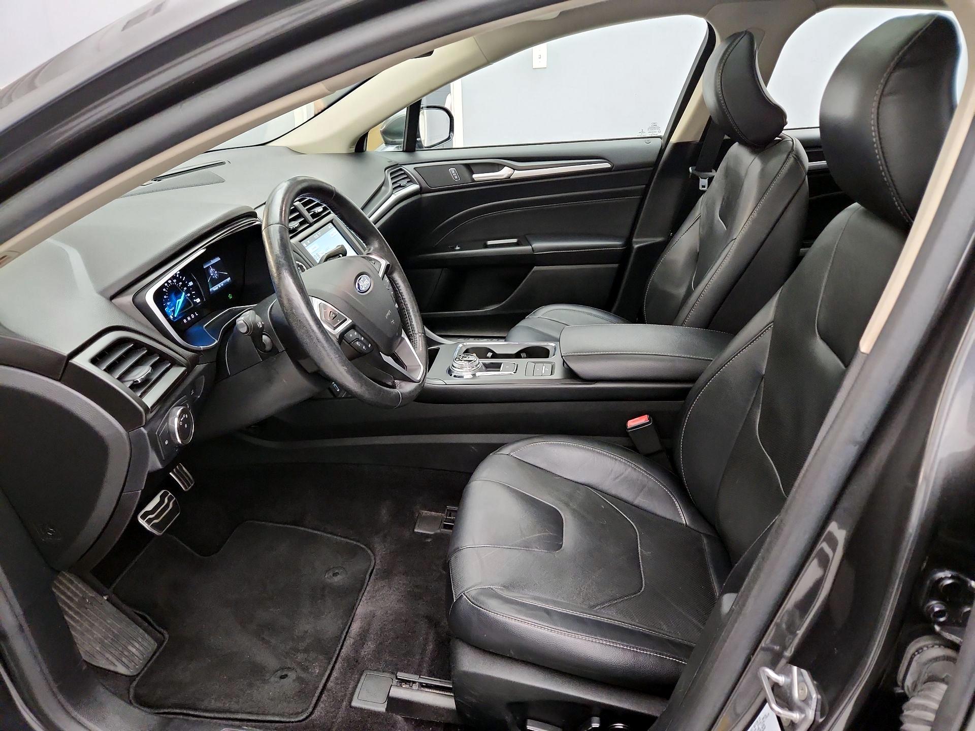 Thumbnail: 2017 Ford Fusion - 11