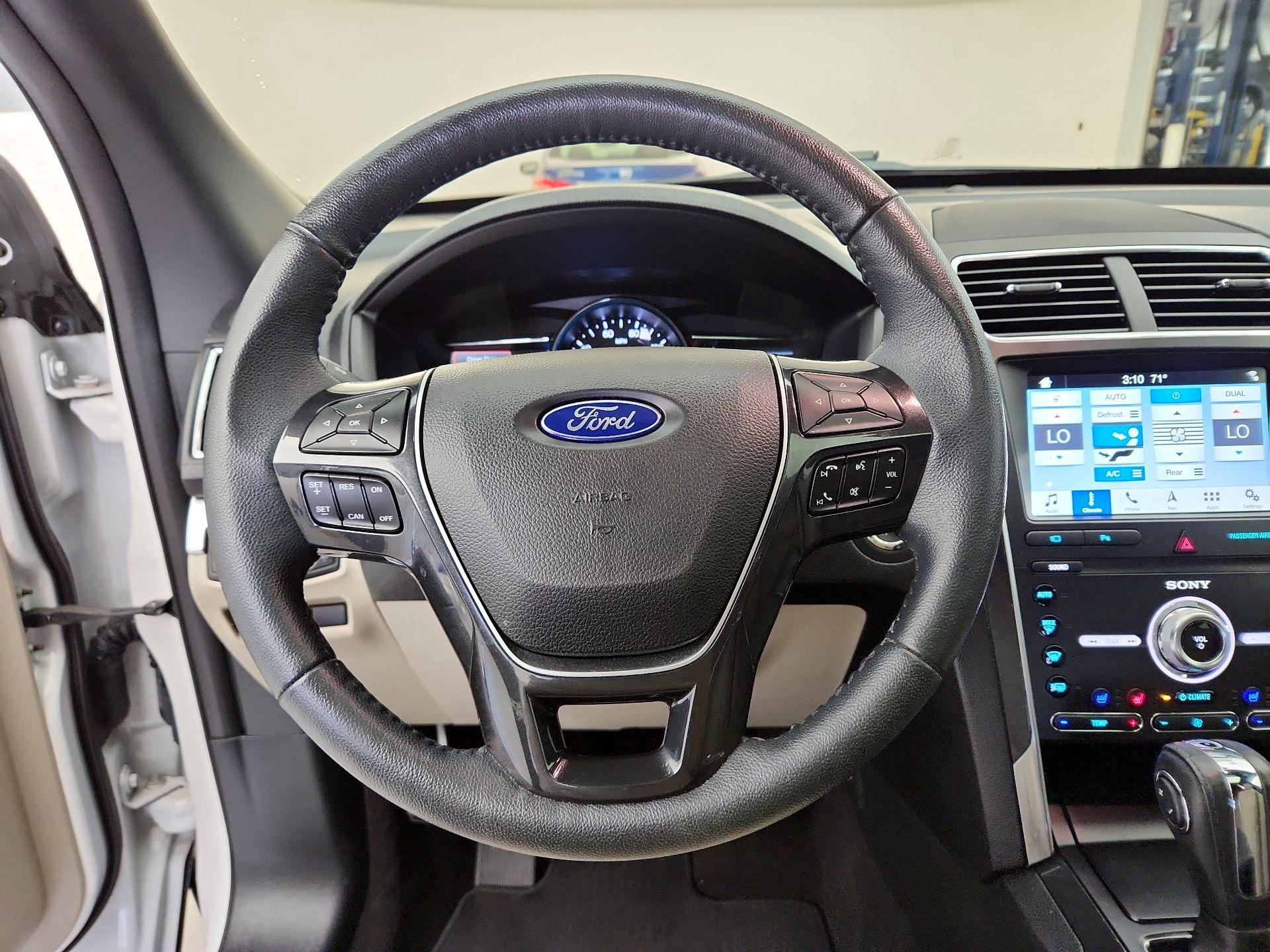 Thumbnail: 2019 Ford Explorer - 10