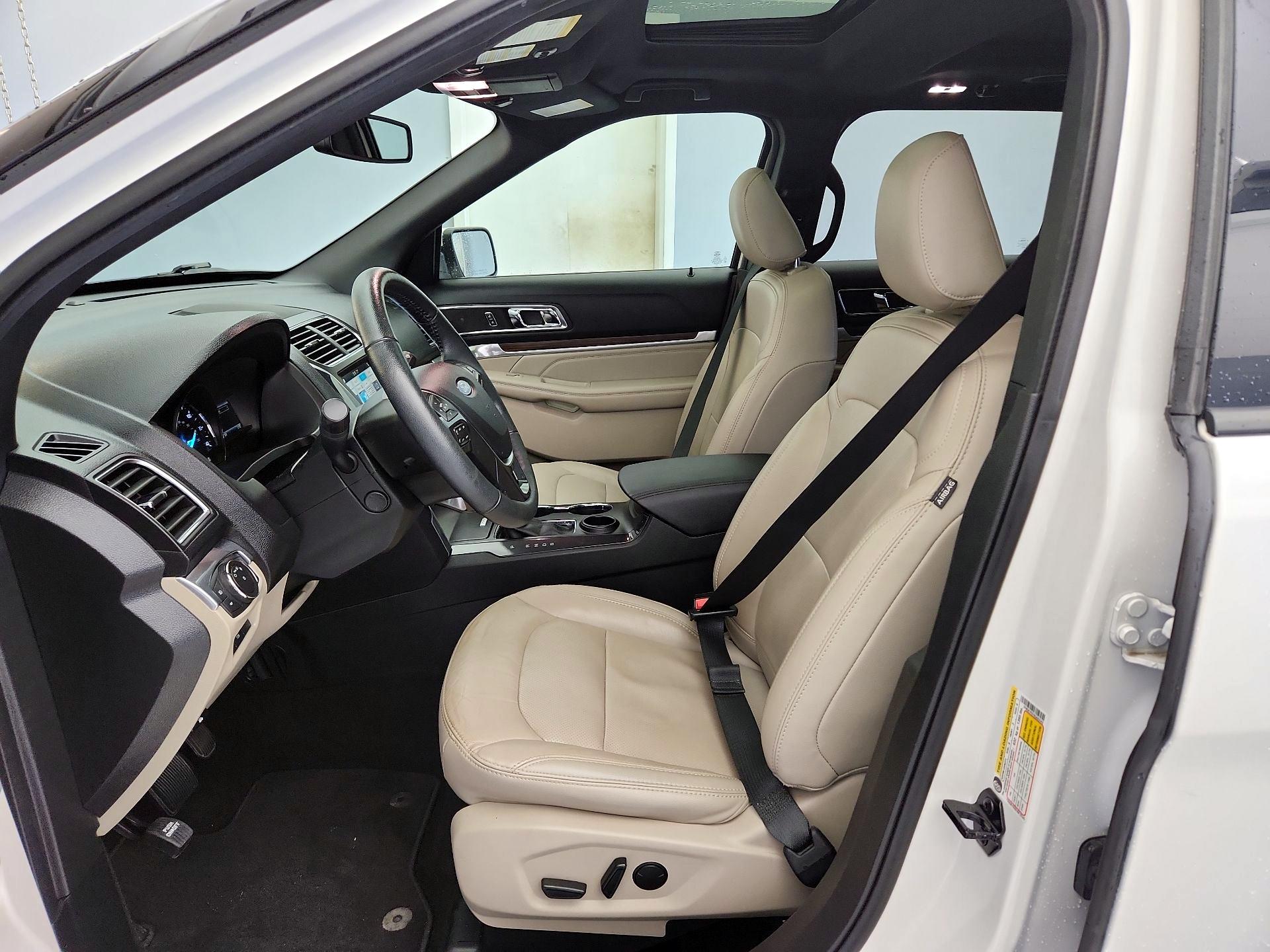 Thumbnail: 2019 Ford Explorer - 11