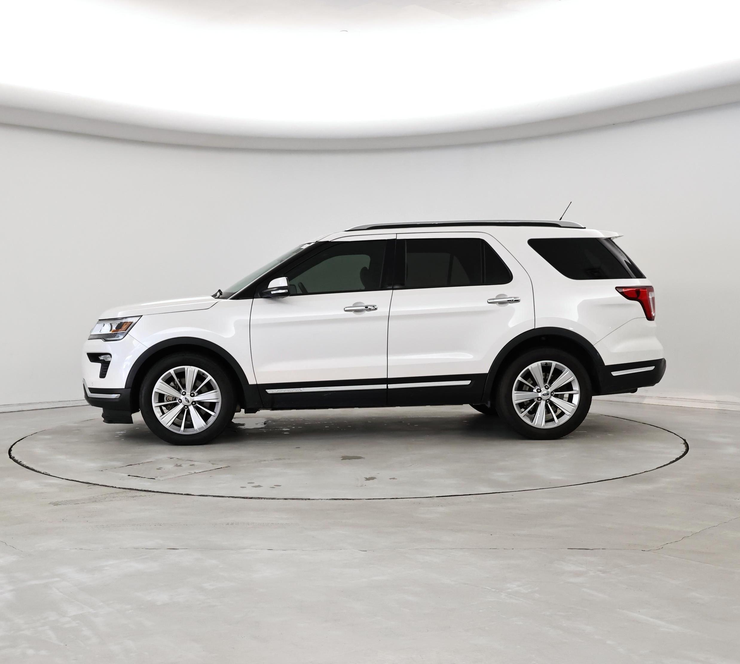 Thumbnail: 2019 Ford Explorer - 3