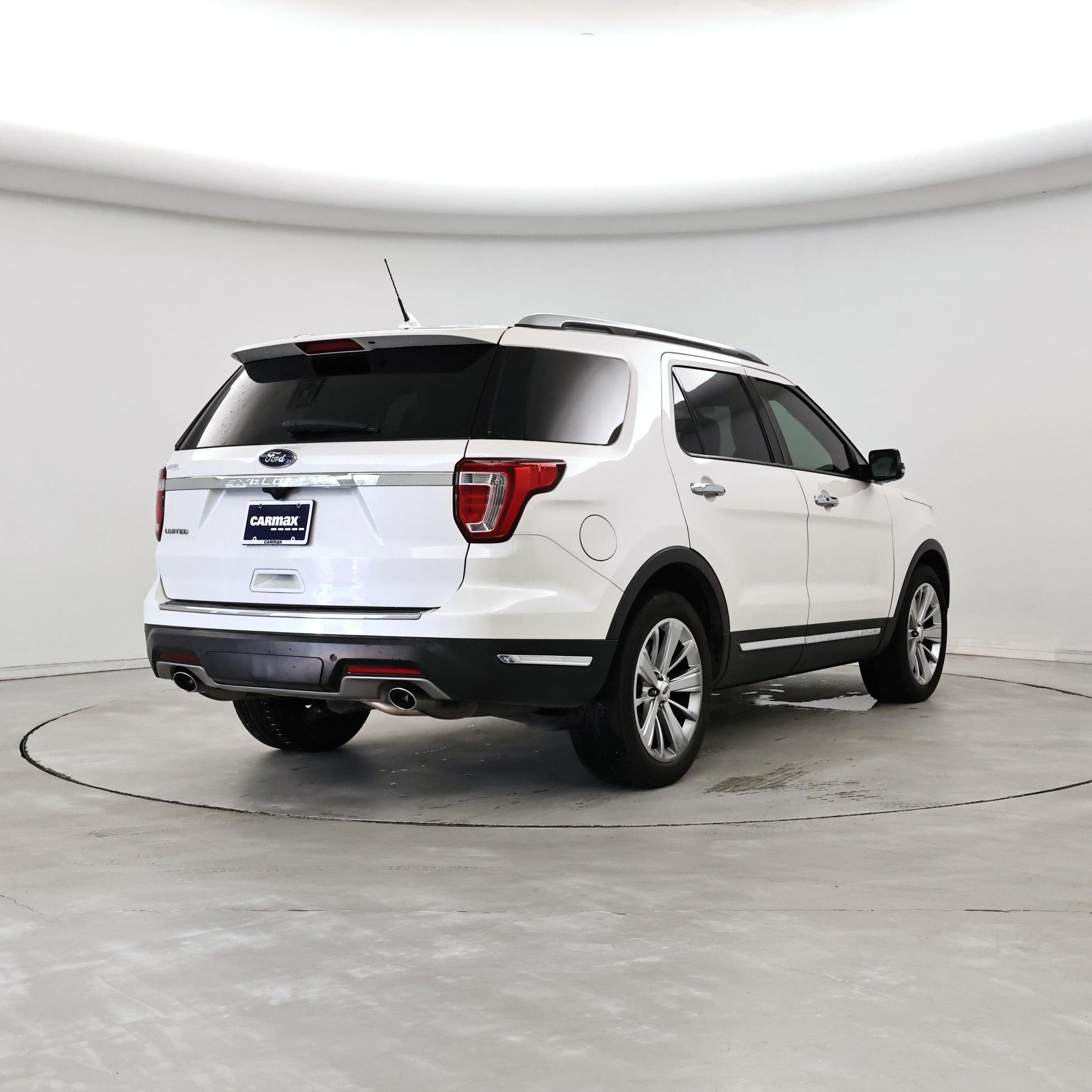 Thumbnail: 2019 Ford Explorer - 8